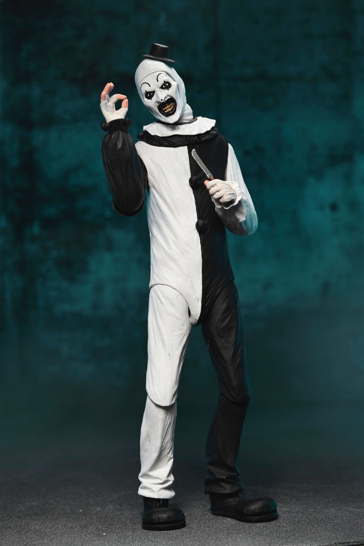 Terrifier – Ultimate Art the Clown Action Figure