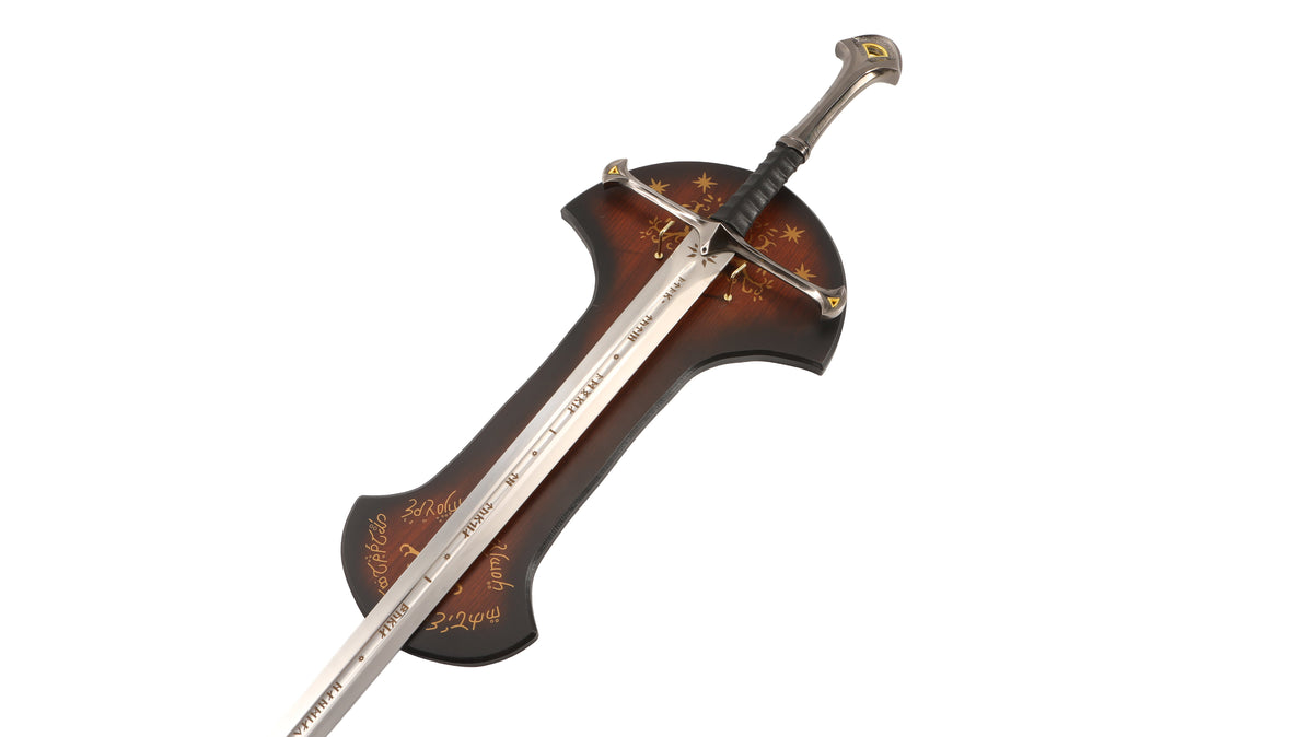 Lord Of The Rings - Deluxe Anduril With Display Plaque