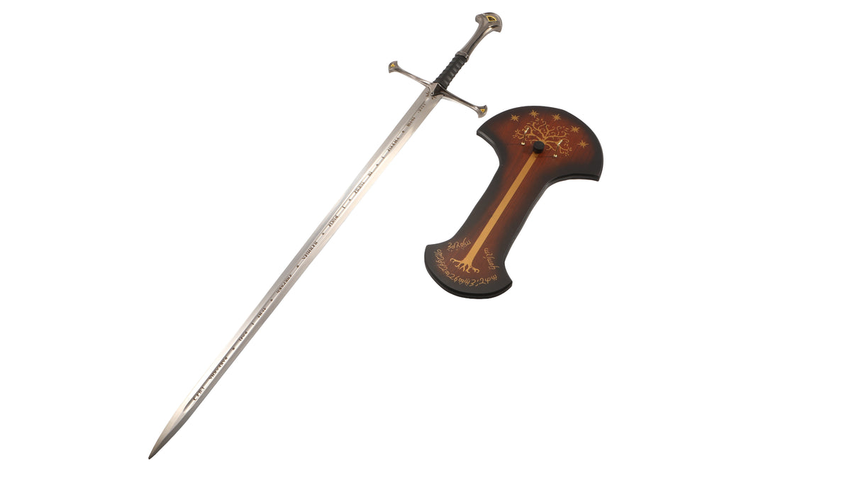 Lord Of The Rings - Deluxe Anduril With Display Plaque
