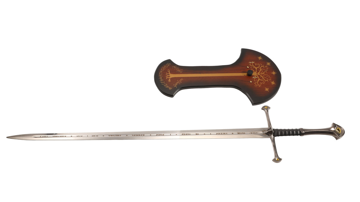 Lord Of The Rings - Deluxe Anduril With Display Plaque