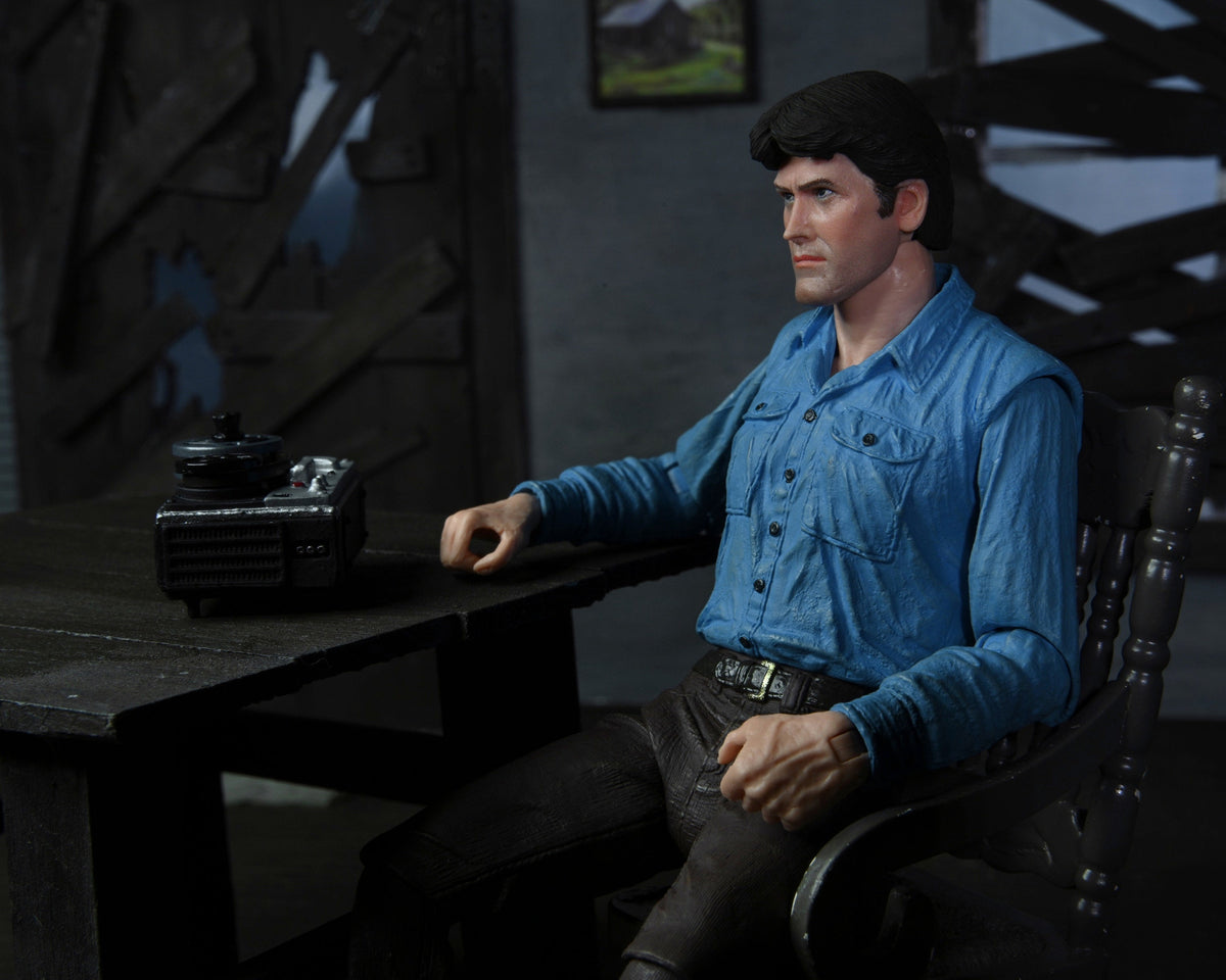 Evil Dead 40th Anniversary – Official NECA Ultimate Ash Action Figure