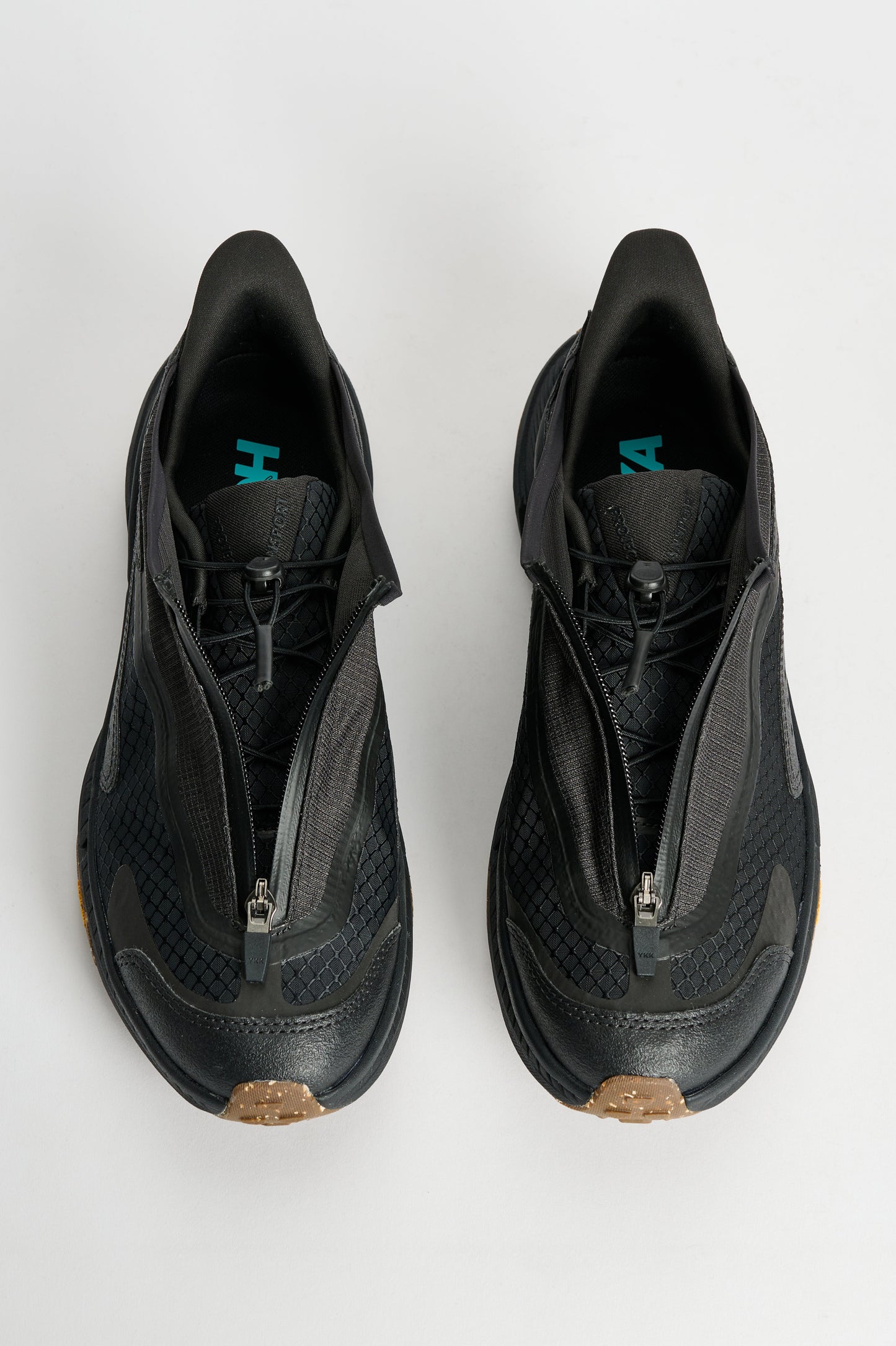 HOKA U Project Transport Carbon Black