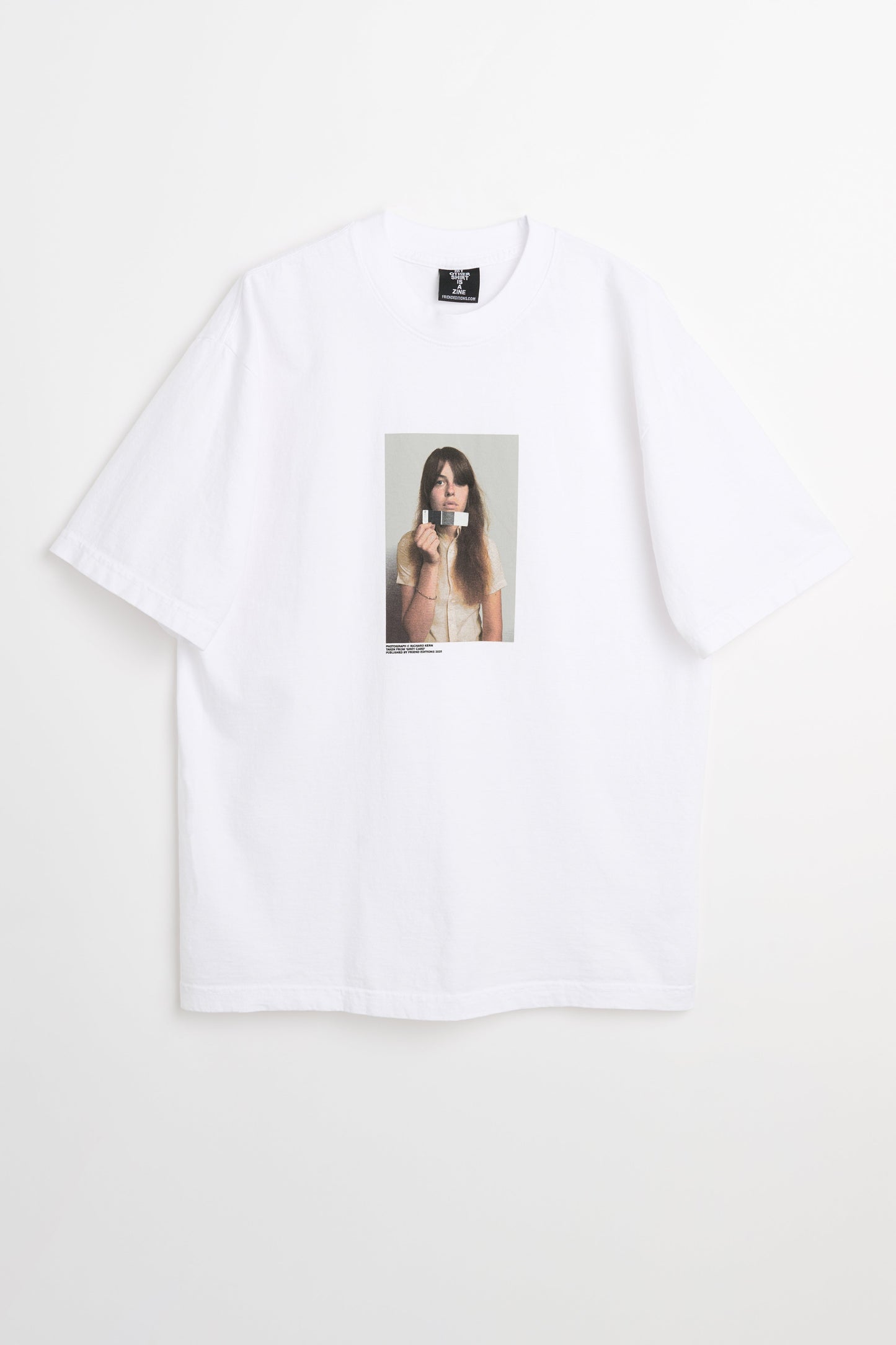 Friend Editions R.Kern ‘Grey Card’ Tee Print / White