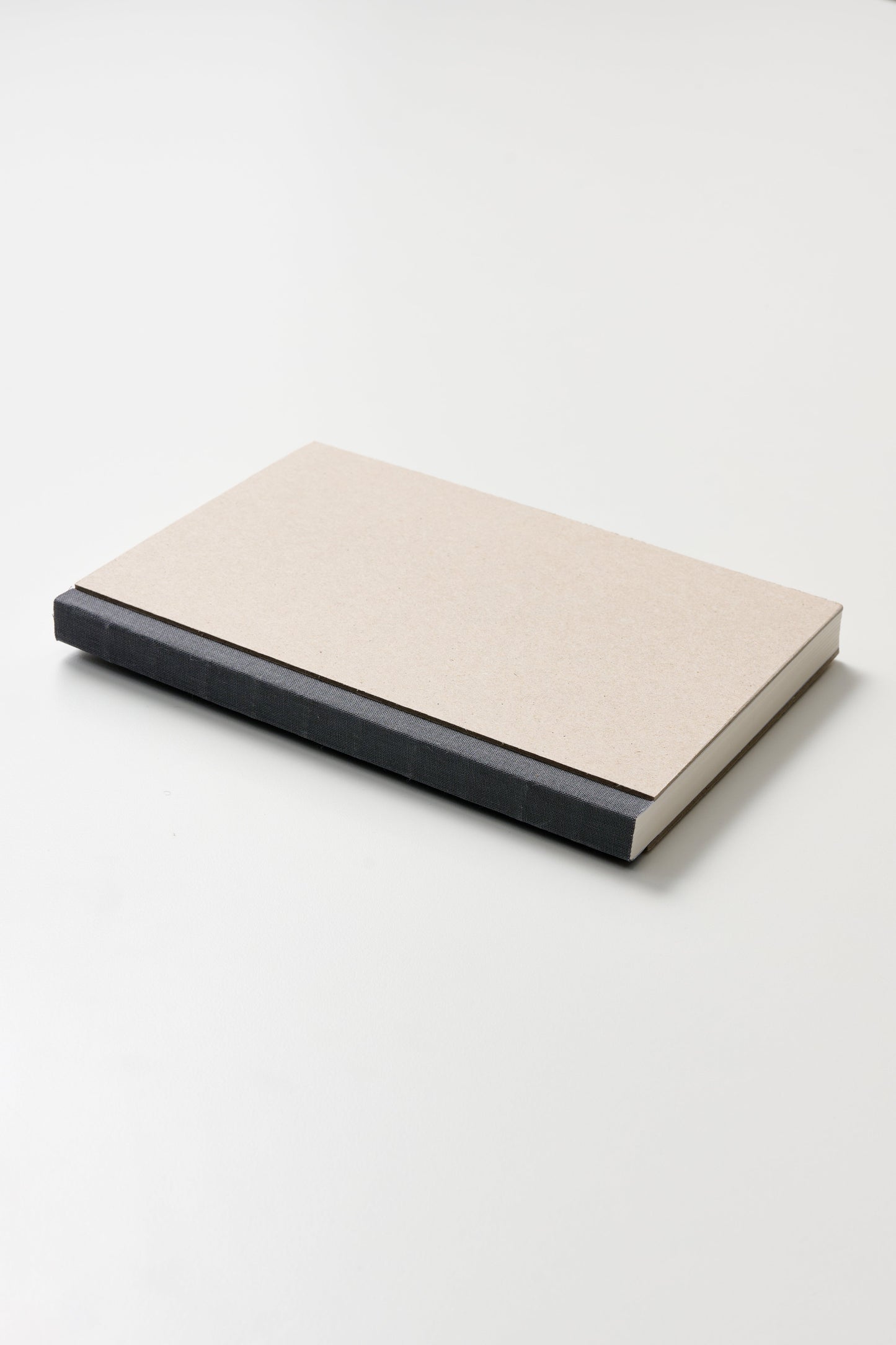 Kunst & Papier Sketchbook Pasteboard Cover A5 Grey