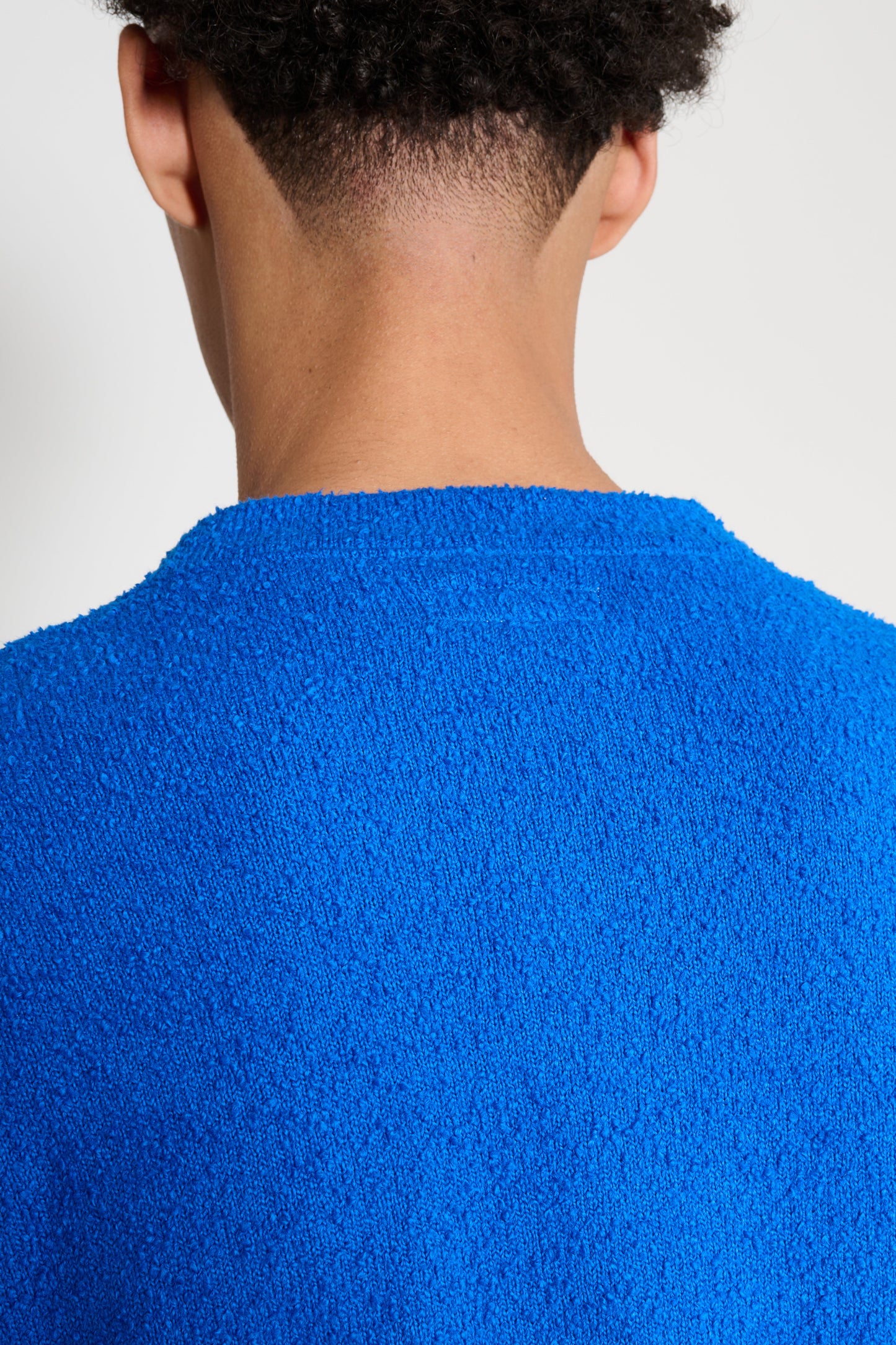 Lady White Co. x TRÈS BIEN Teddy High V-Neck Extra Blue