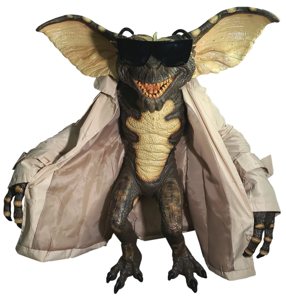 FLASHER GREMLIN PUPPET PROP *N