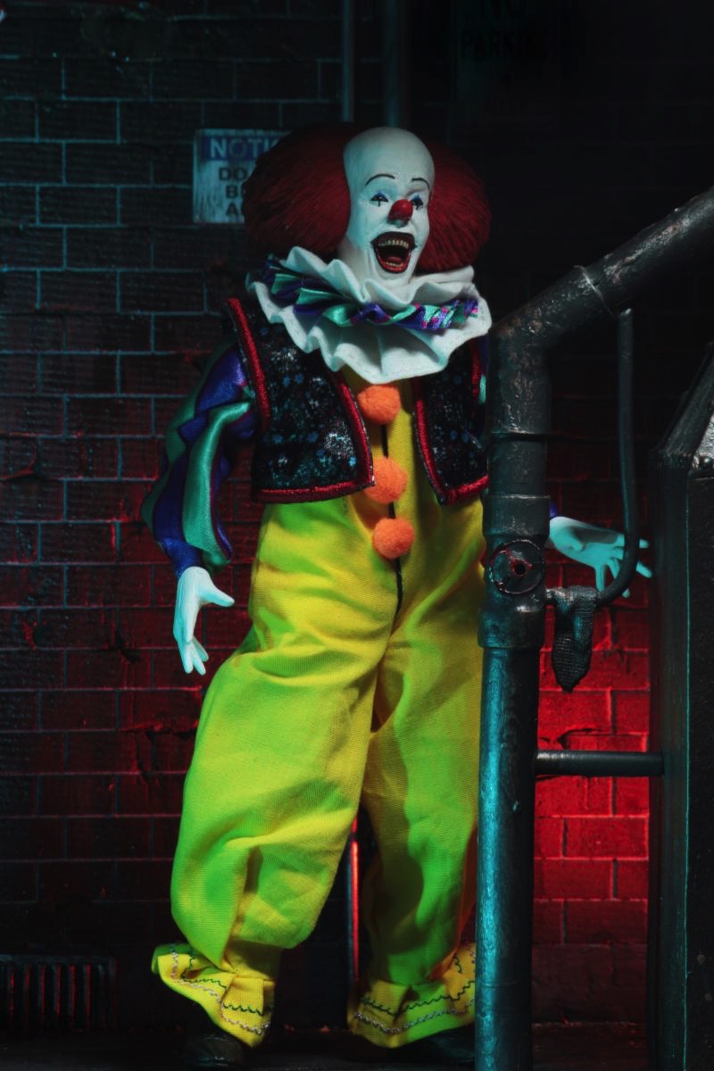 IT – Pennywise Clothed Action Figure