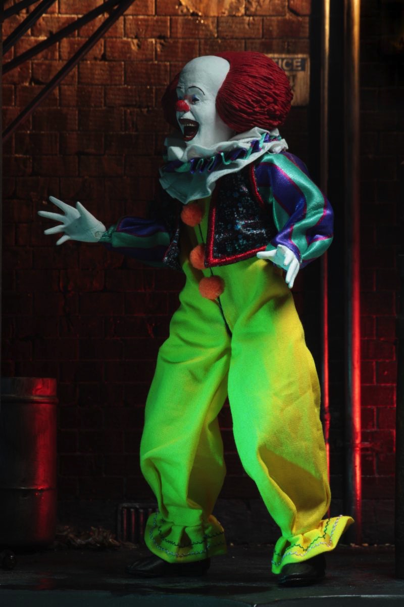 IT – Pennywise Clothed Action Figure