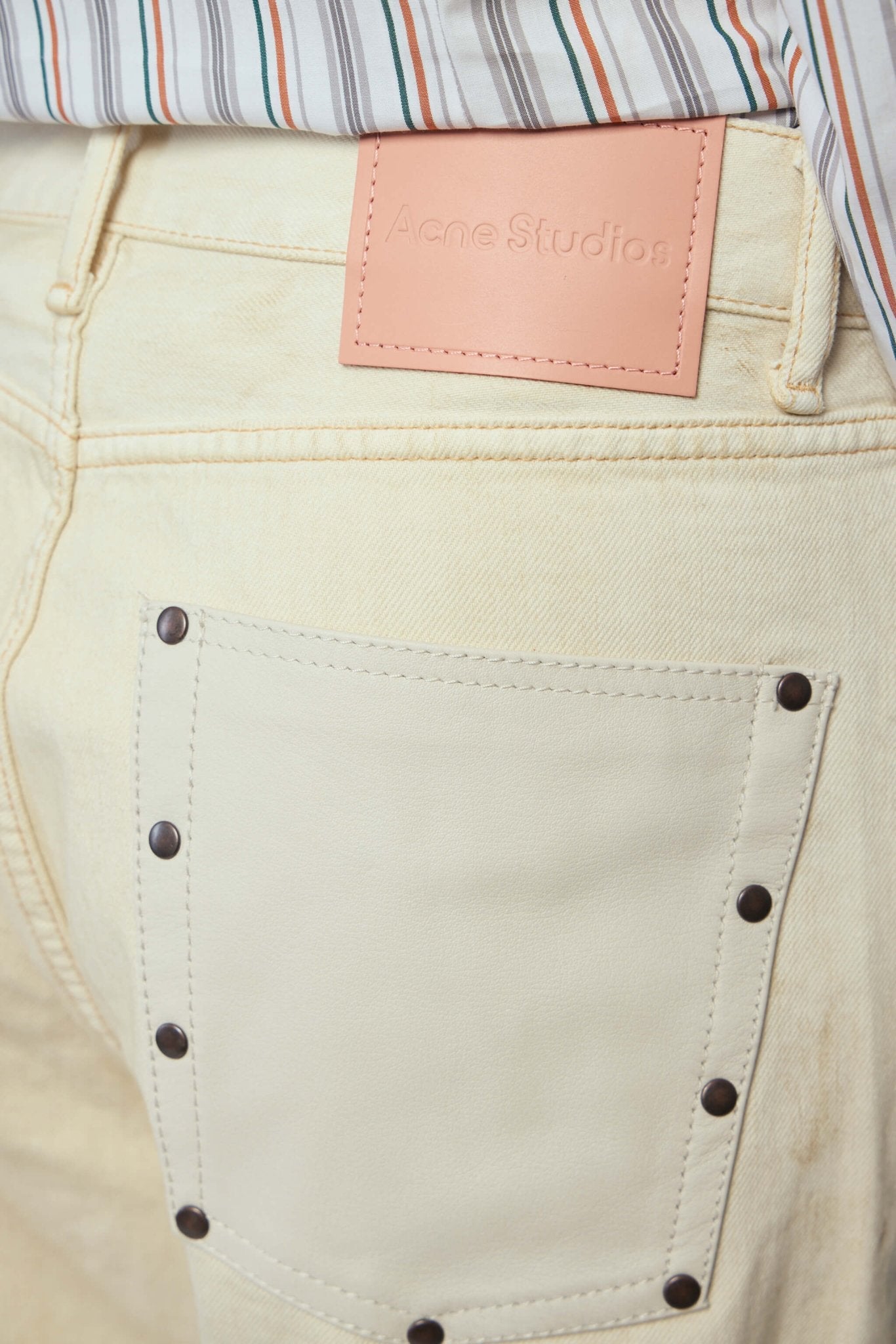 1981 U White Trafalgar