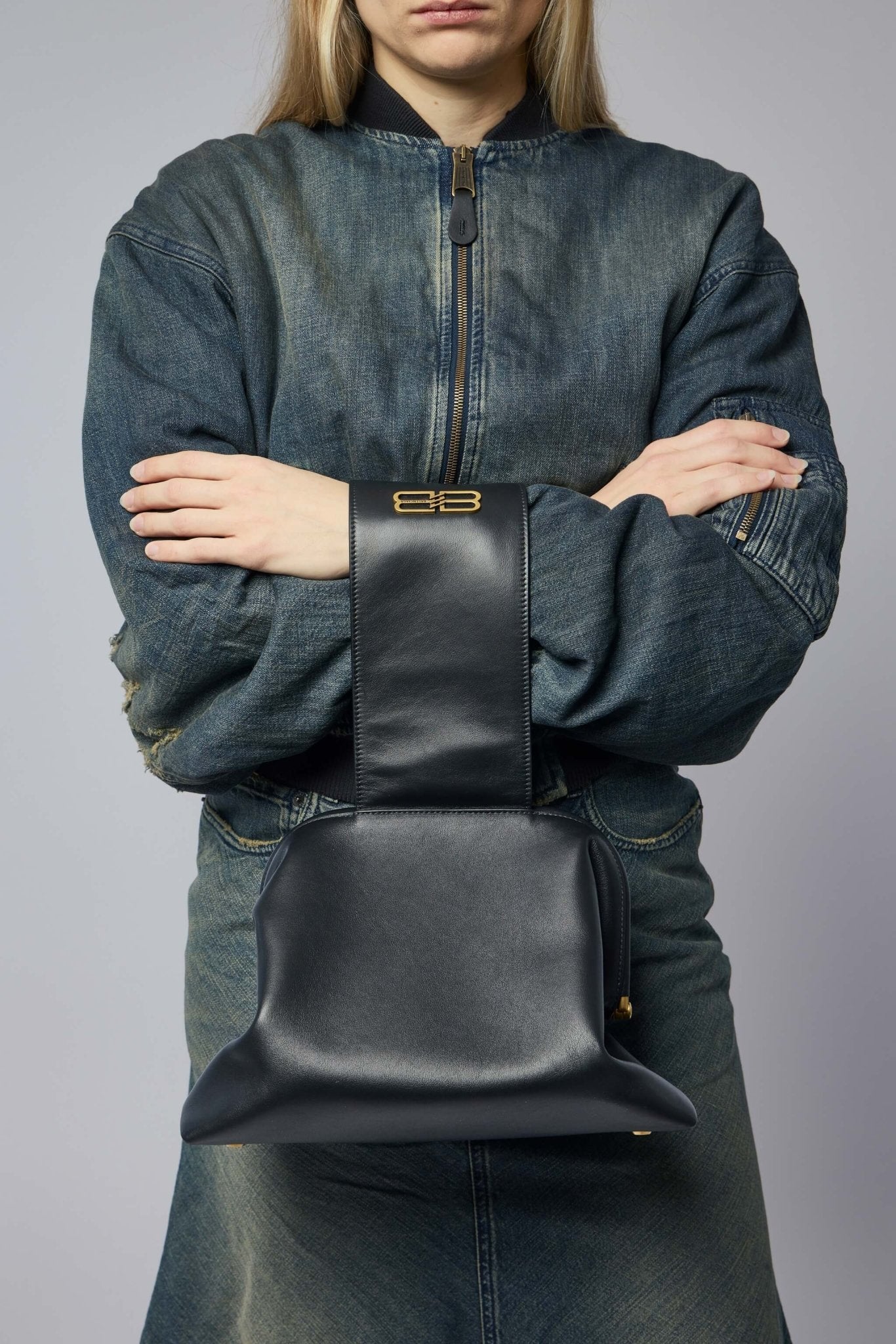 Handsfree Bag Medium with Handle