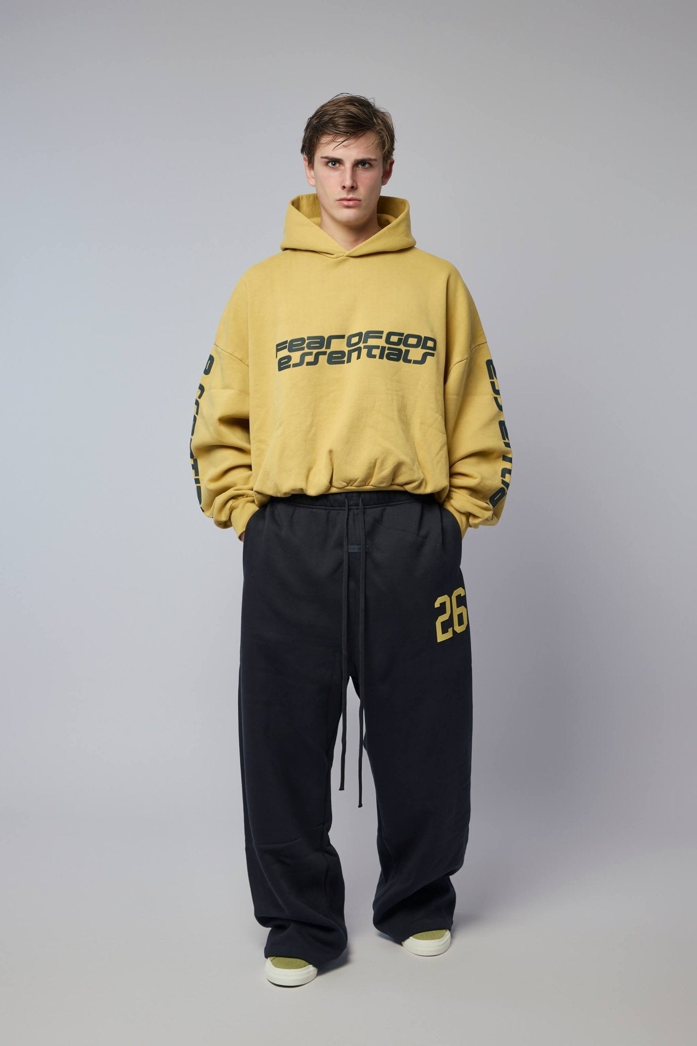 Cropped Relaxed Hoodie