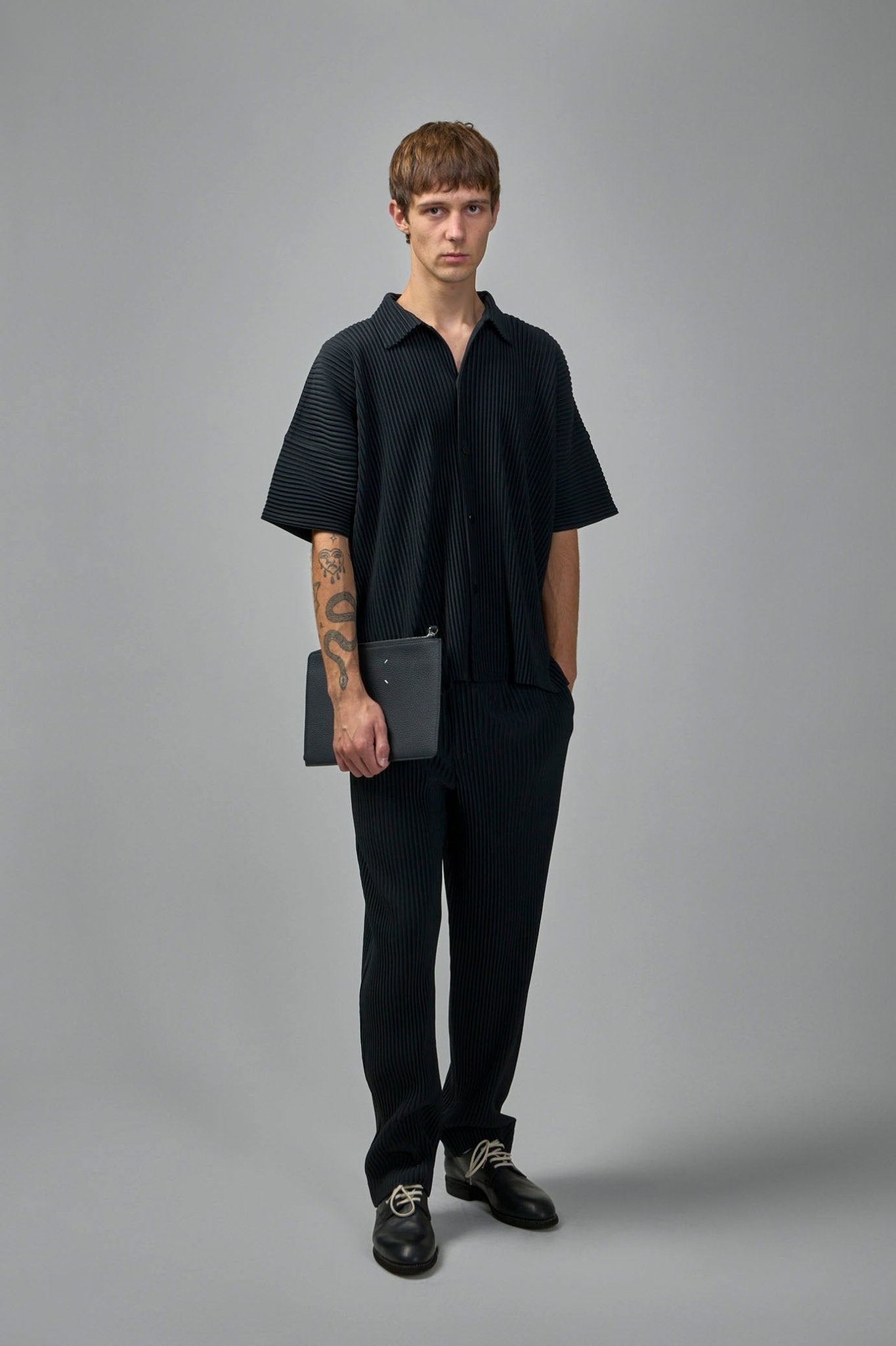 Basics Pleated Pants