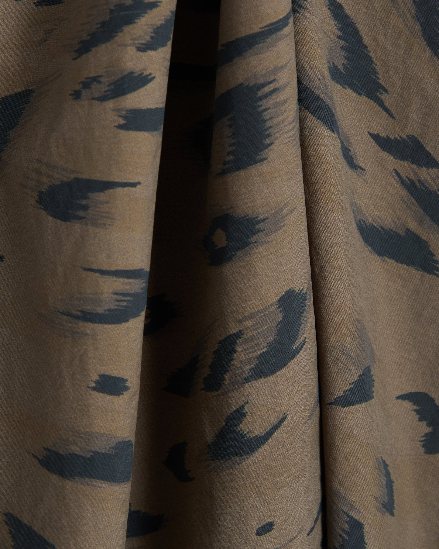 Cortavientos estampado animal Carhartt WIP Travon para hombre