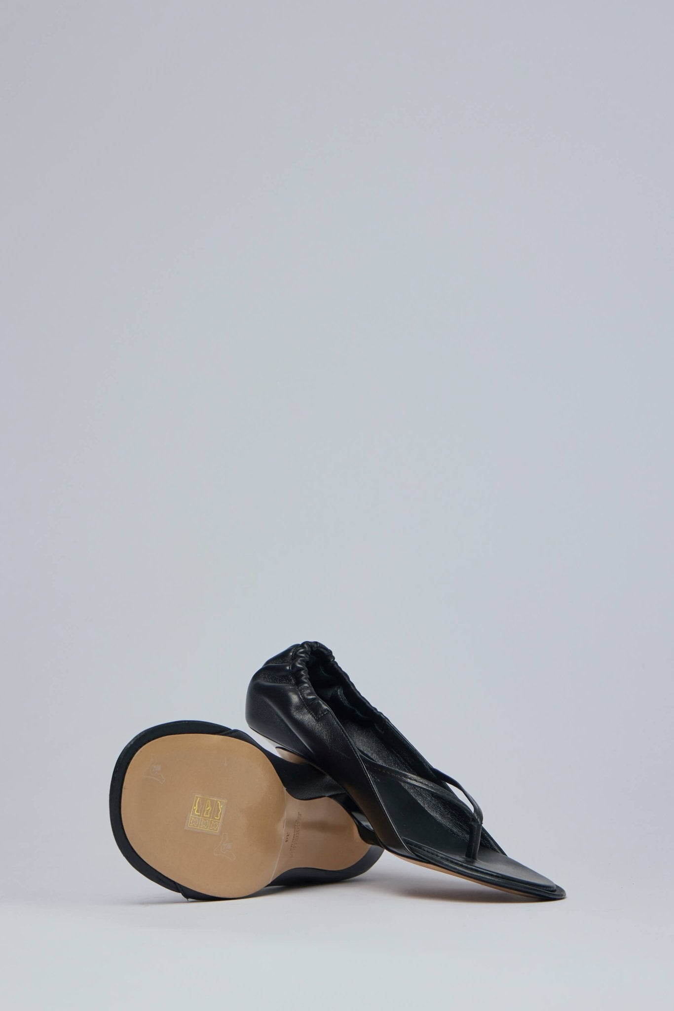 Les Sandales Nu-pieds B