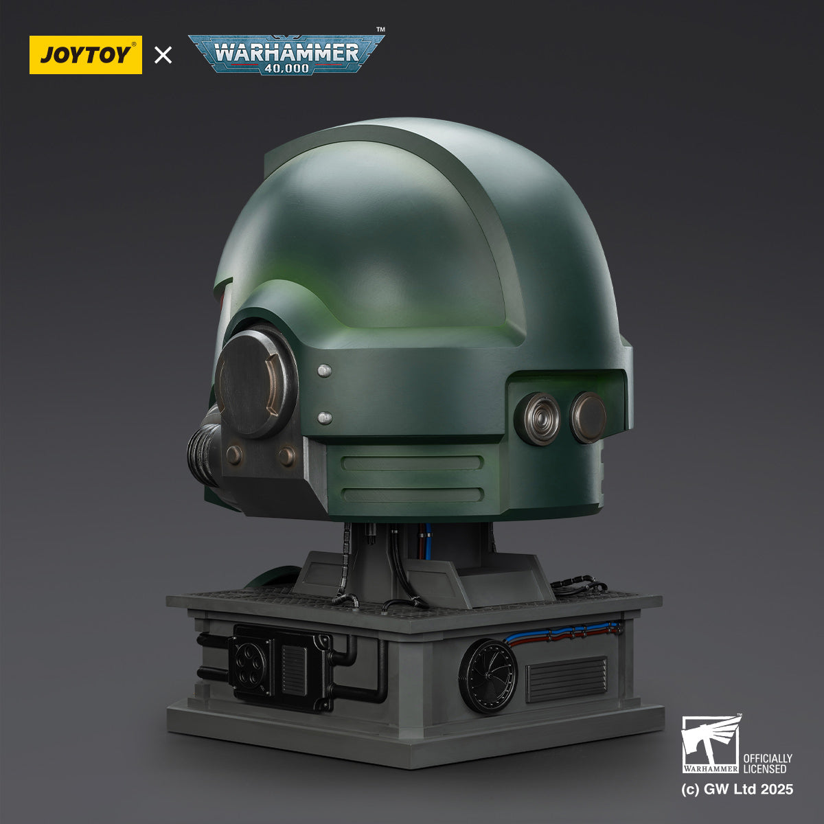Warhammer 40,000 – Dark Angels Mk X Helmet with Display Stand | JOYTOY