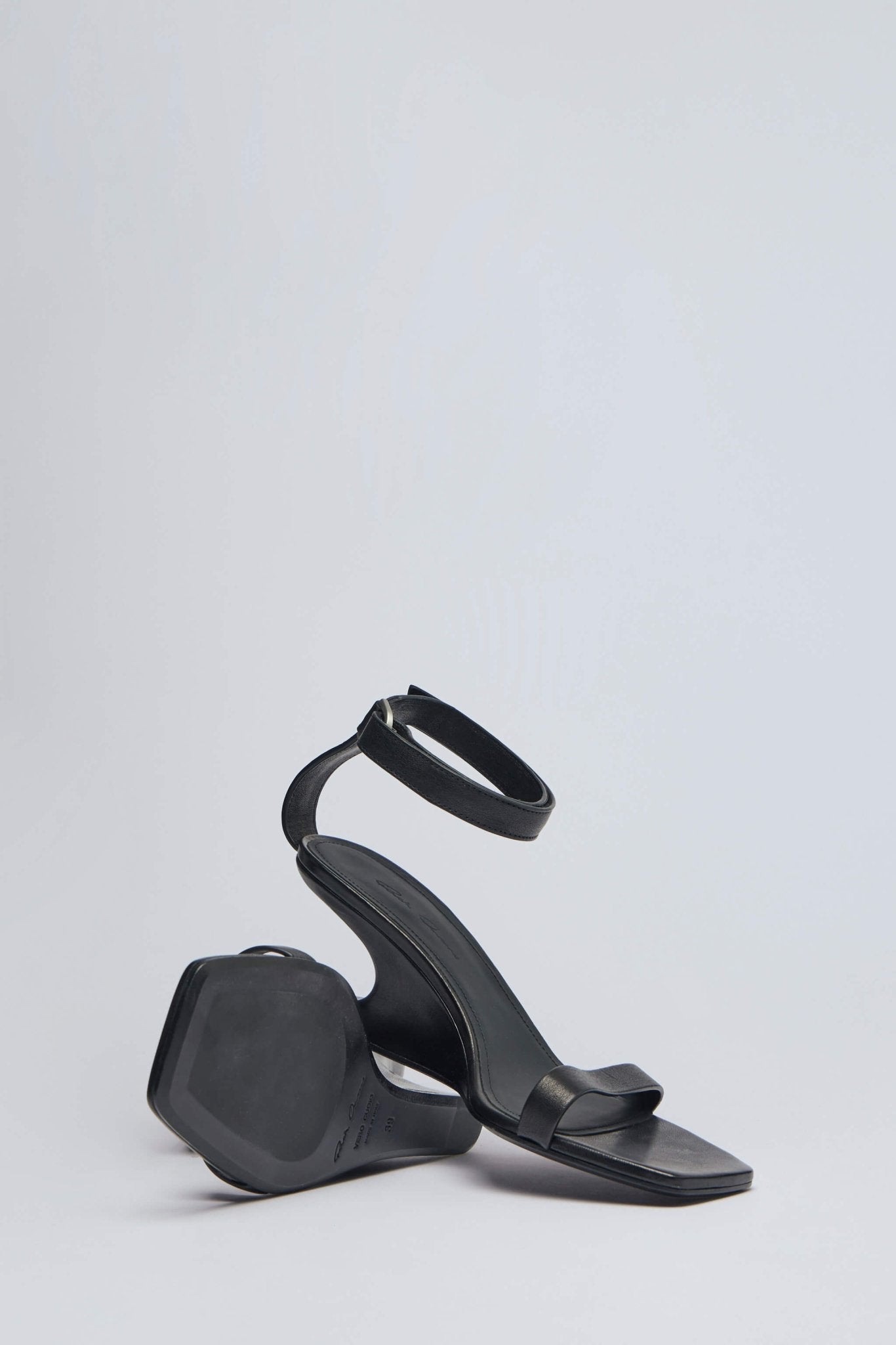 Cantilever 6 Minimal Sandal