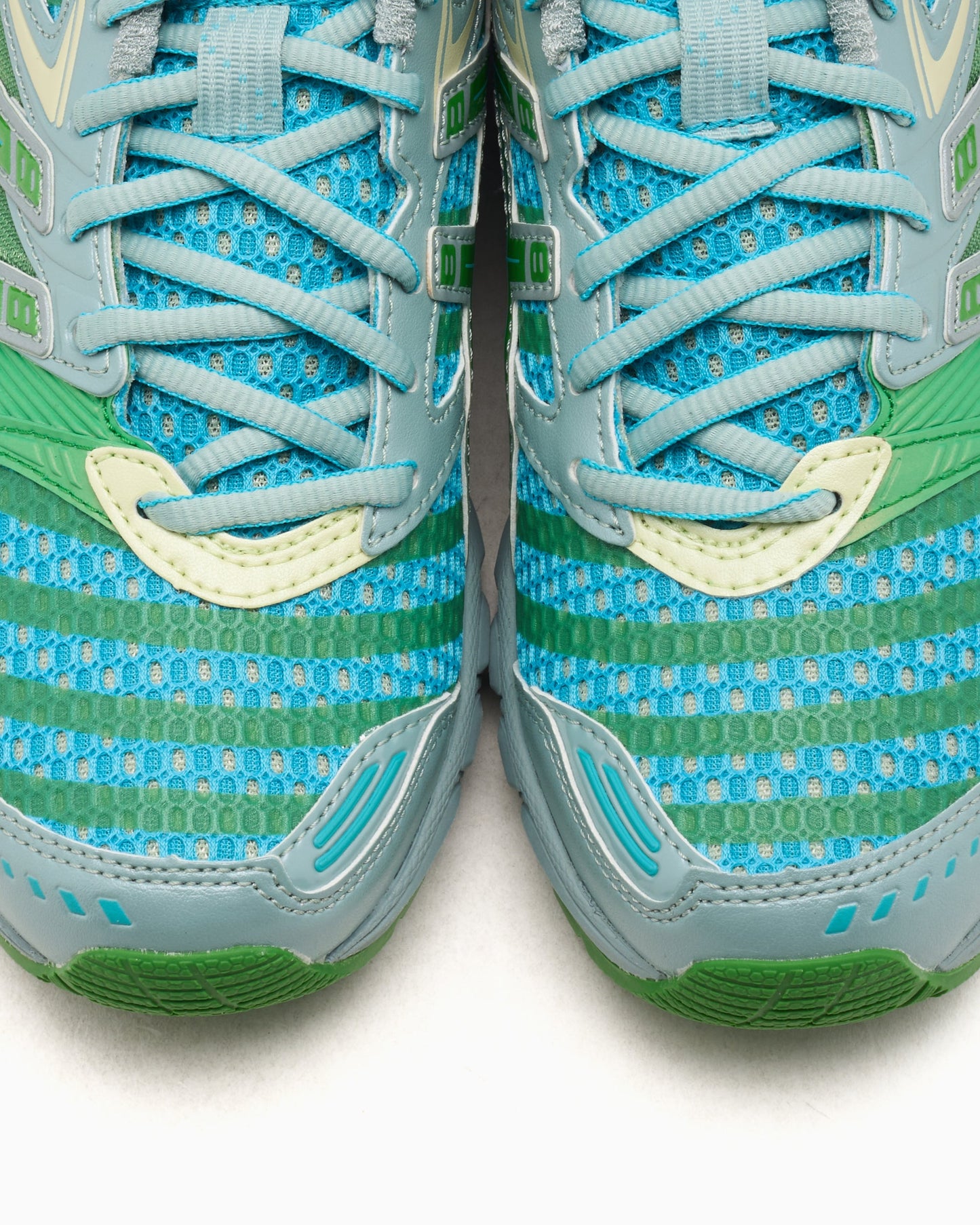ASICS UB9-S Gel-DS Trainer 14