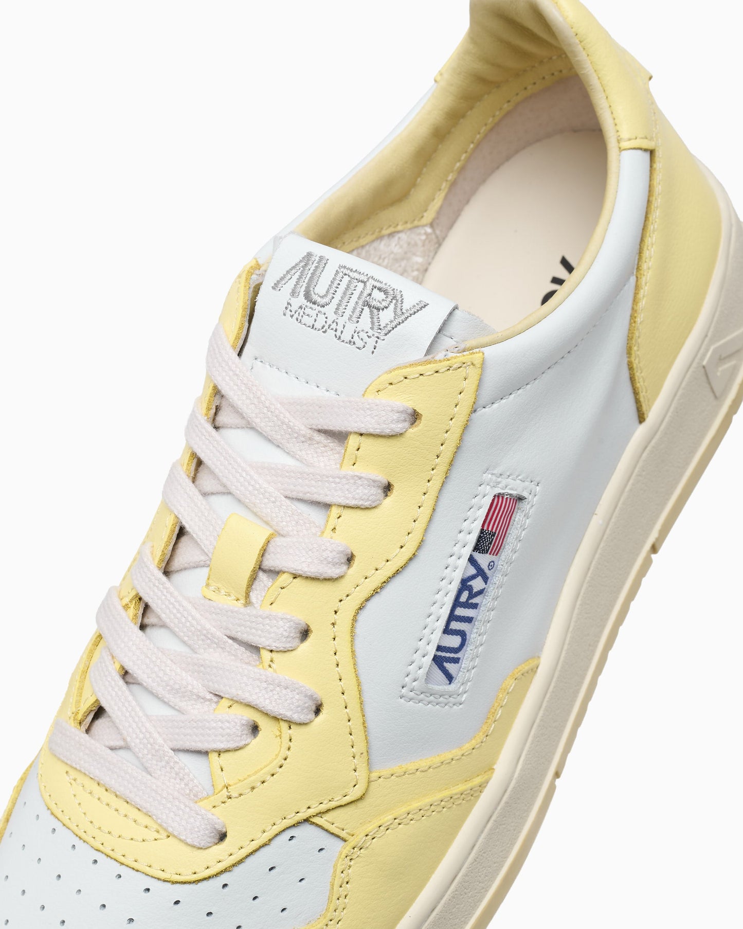 Autry Medalist Low Leather
