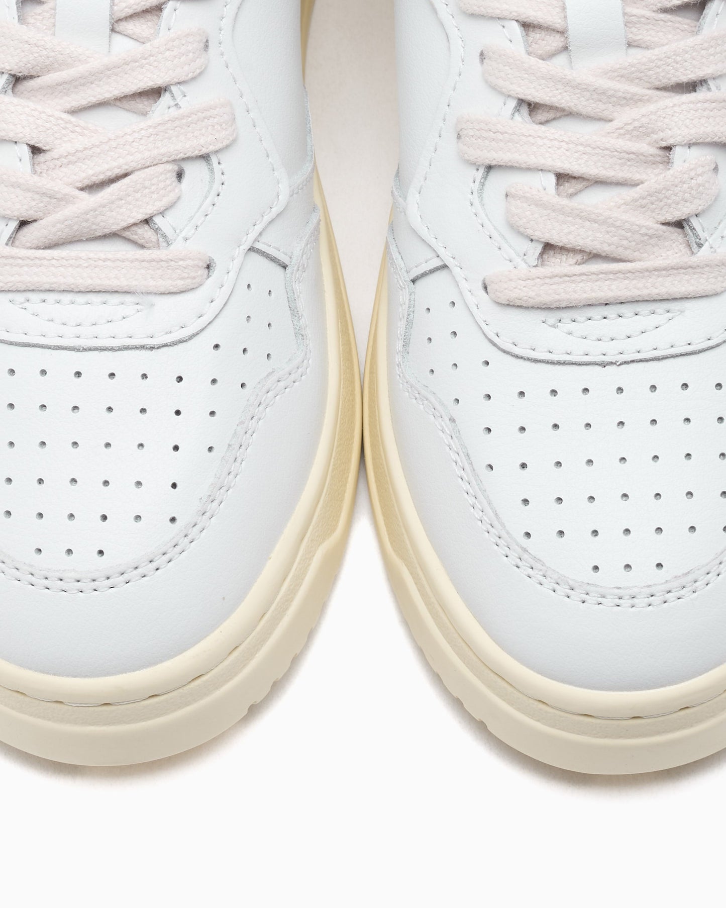 Autry Women's Medalist Low Leather