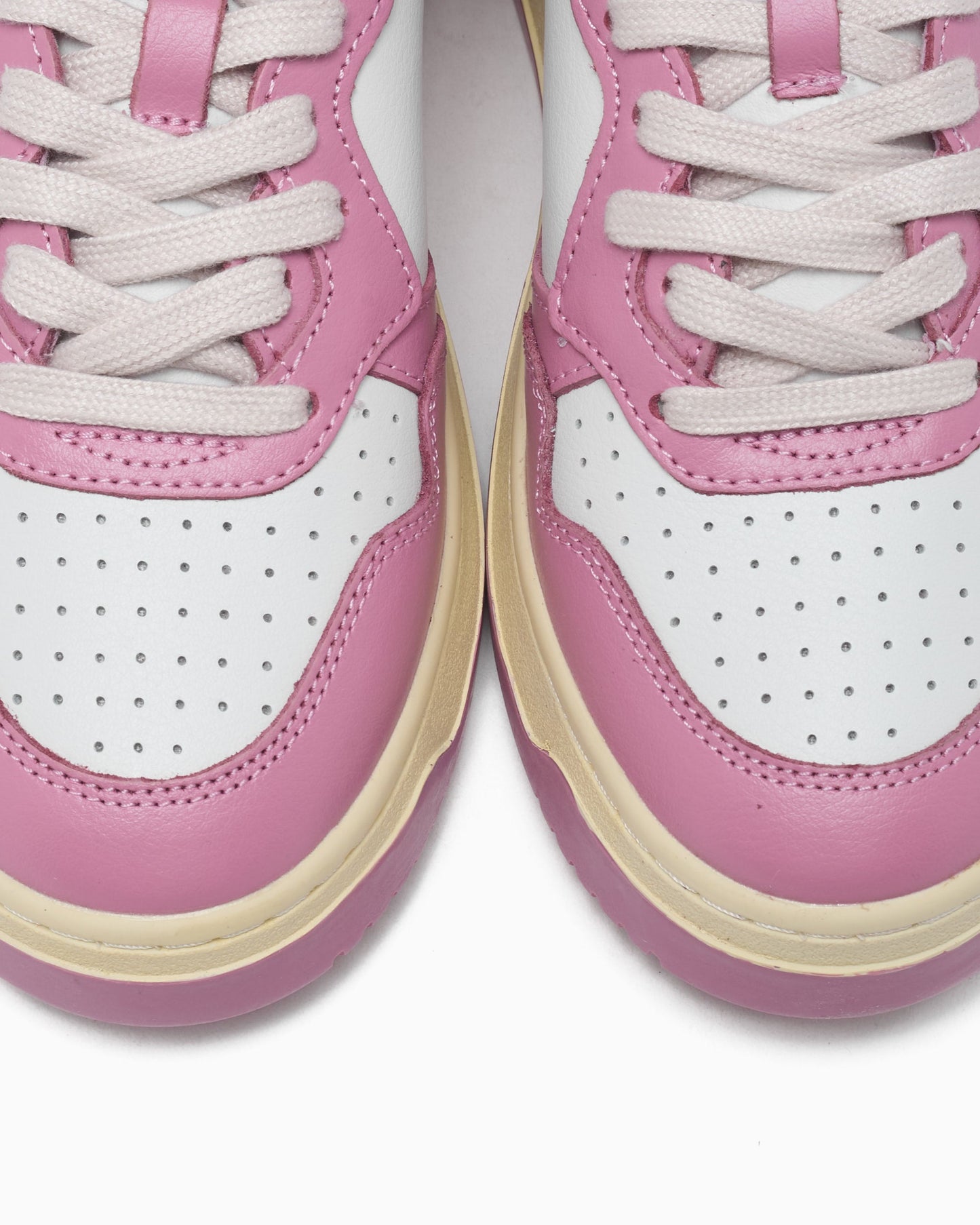 Autry Women's Medalist Low Leather