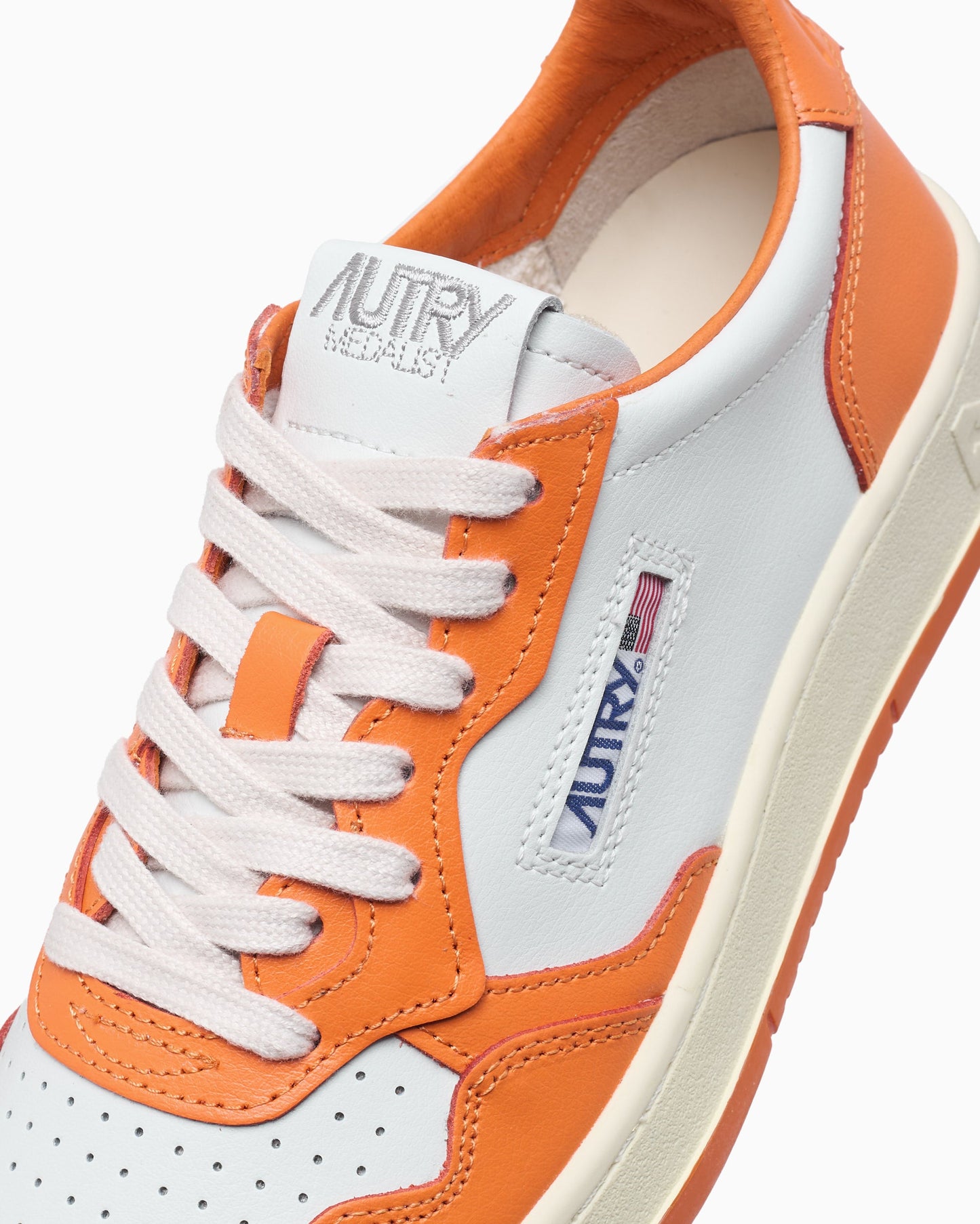 Autry Women's Medalist Low Leather