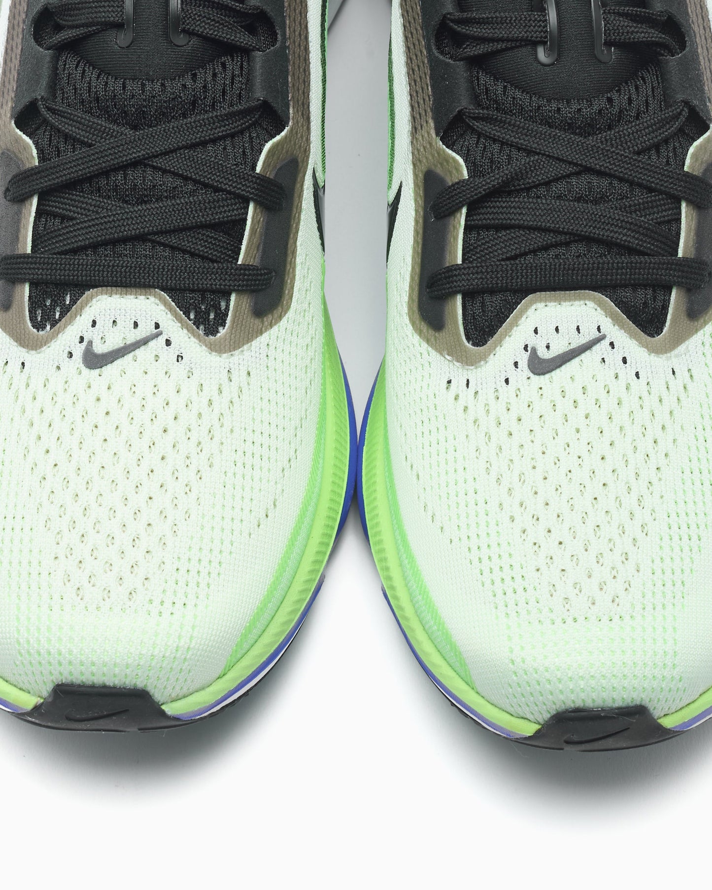 Nike Air Zoom Pegasus 42 Wide