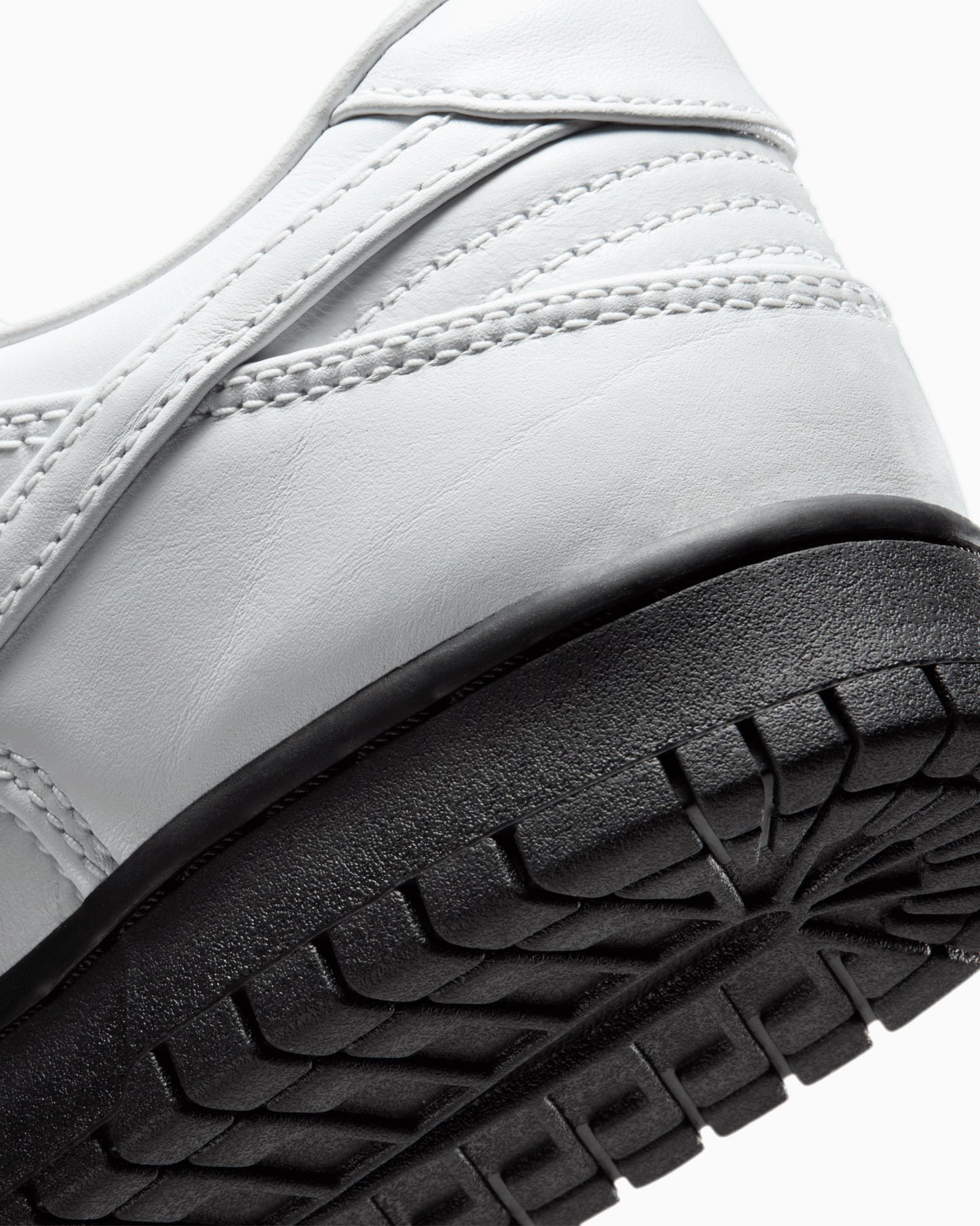 Nike Dunk Low Retro PRM QS