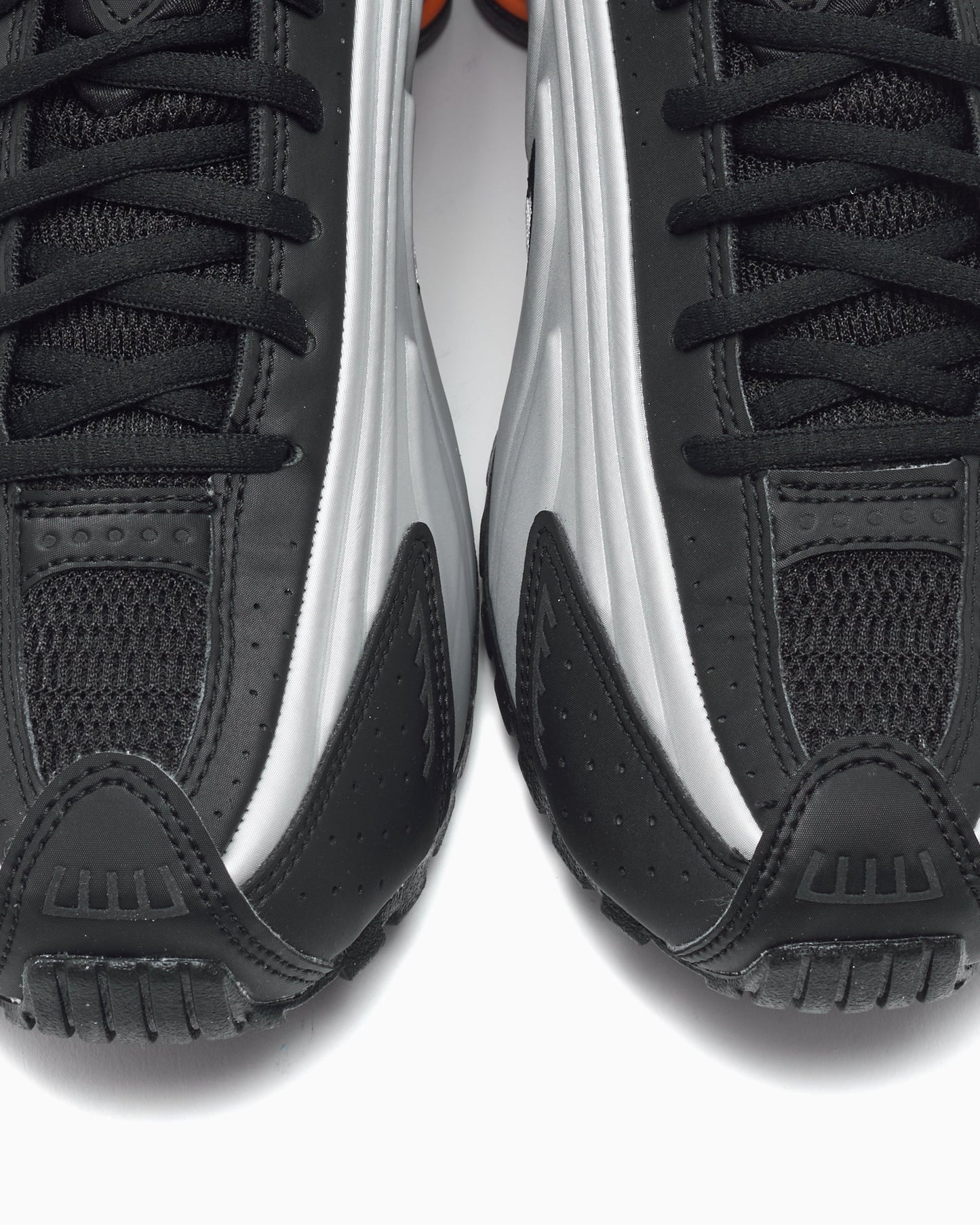 Nike Shox R4