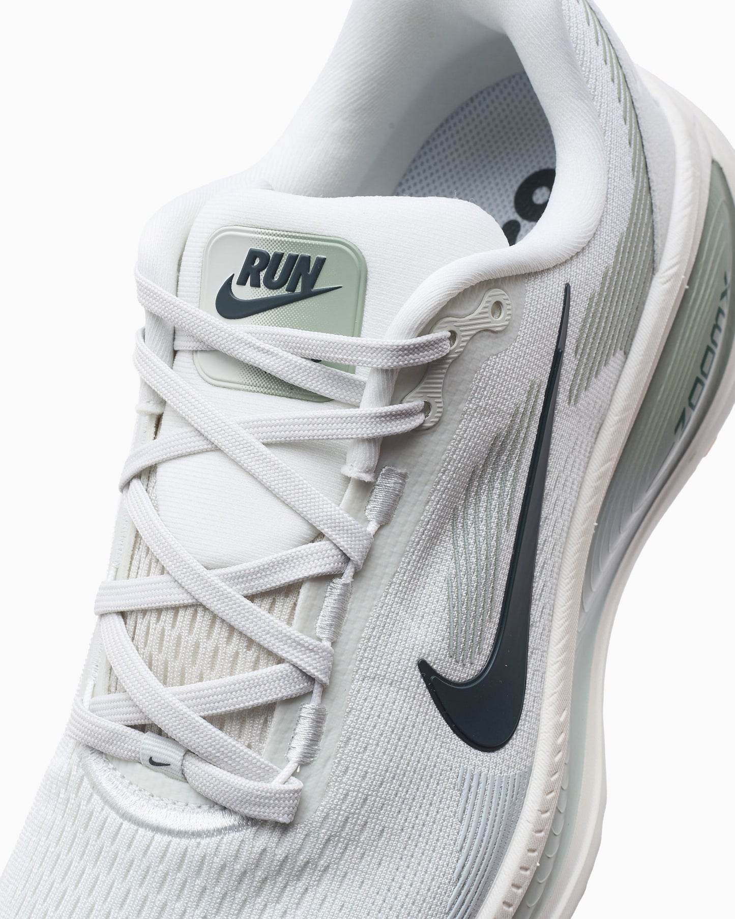 Nike Vomero 18