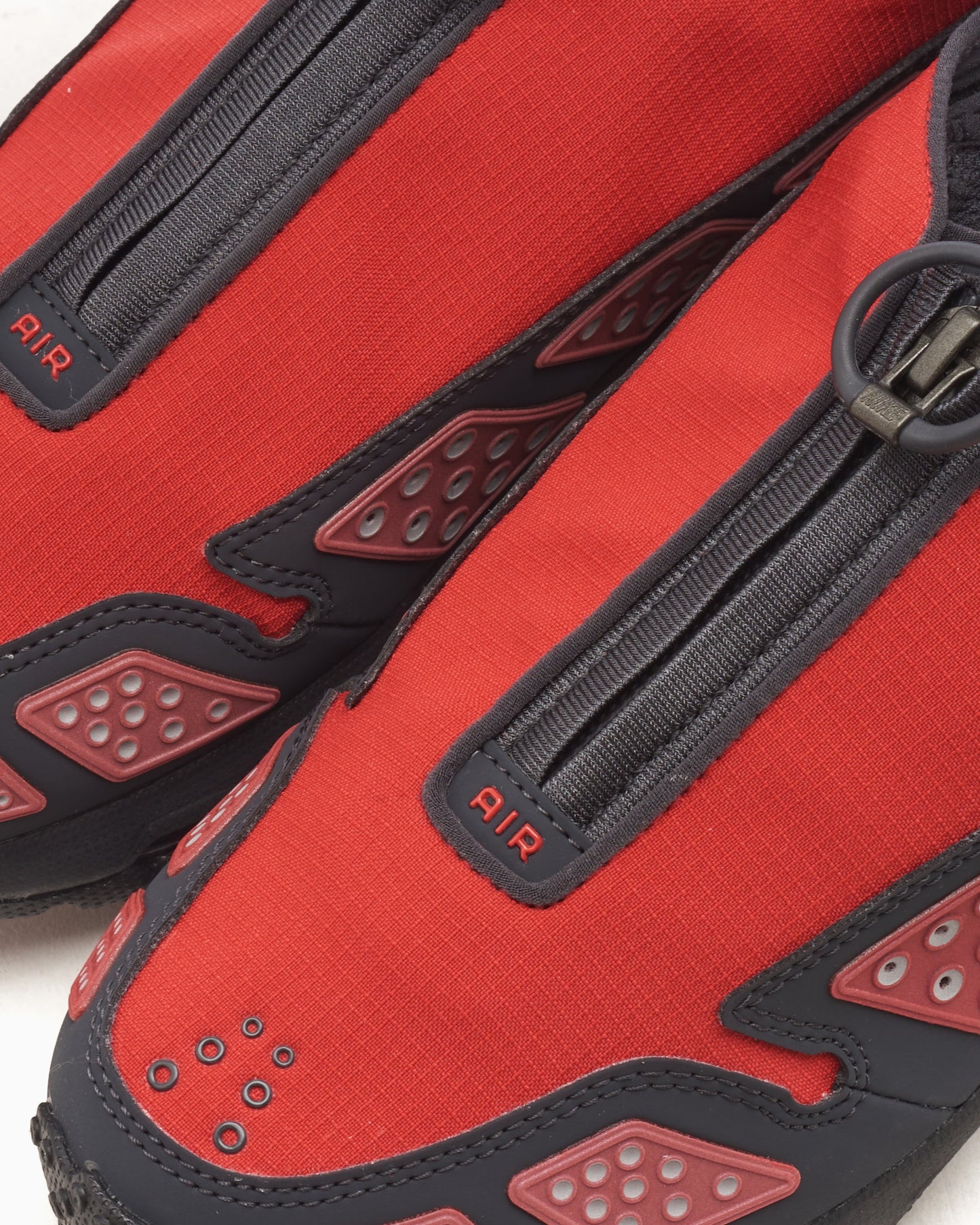 Nike Women's Air Max SNDR Gore-Tex® "Fire Red"