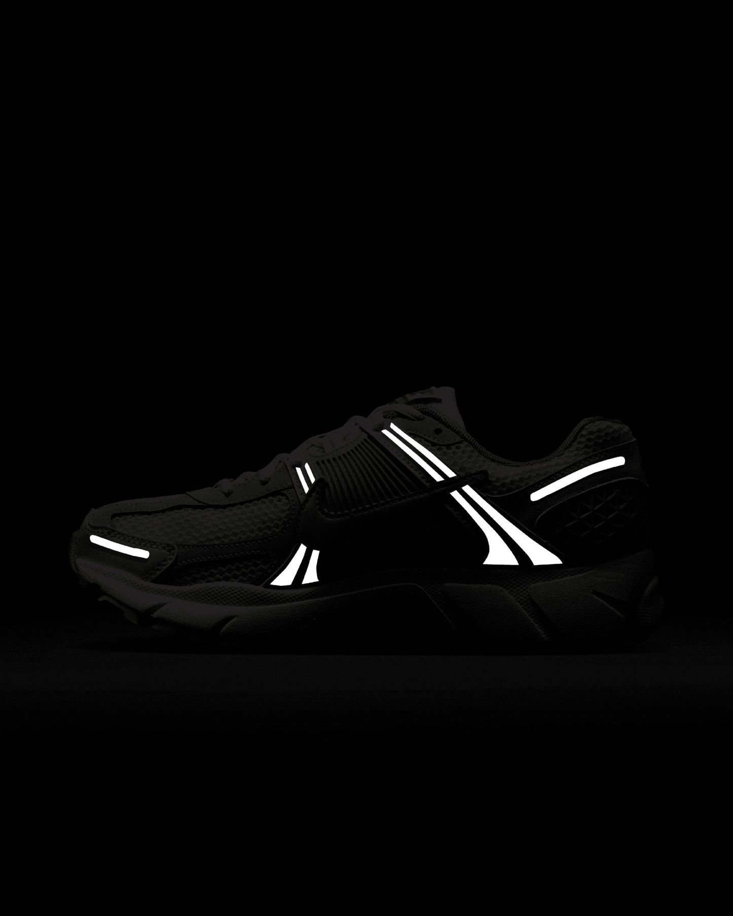 Nike Women's Zoom Vomero 5