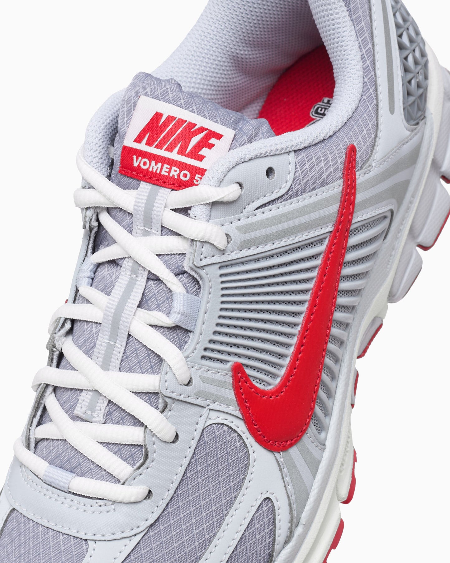 Nike Zoom Vomero 5 SE