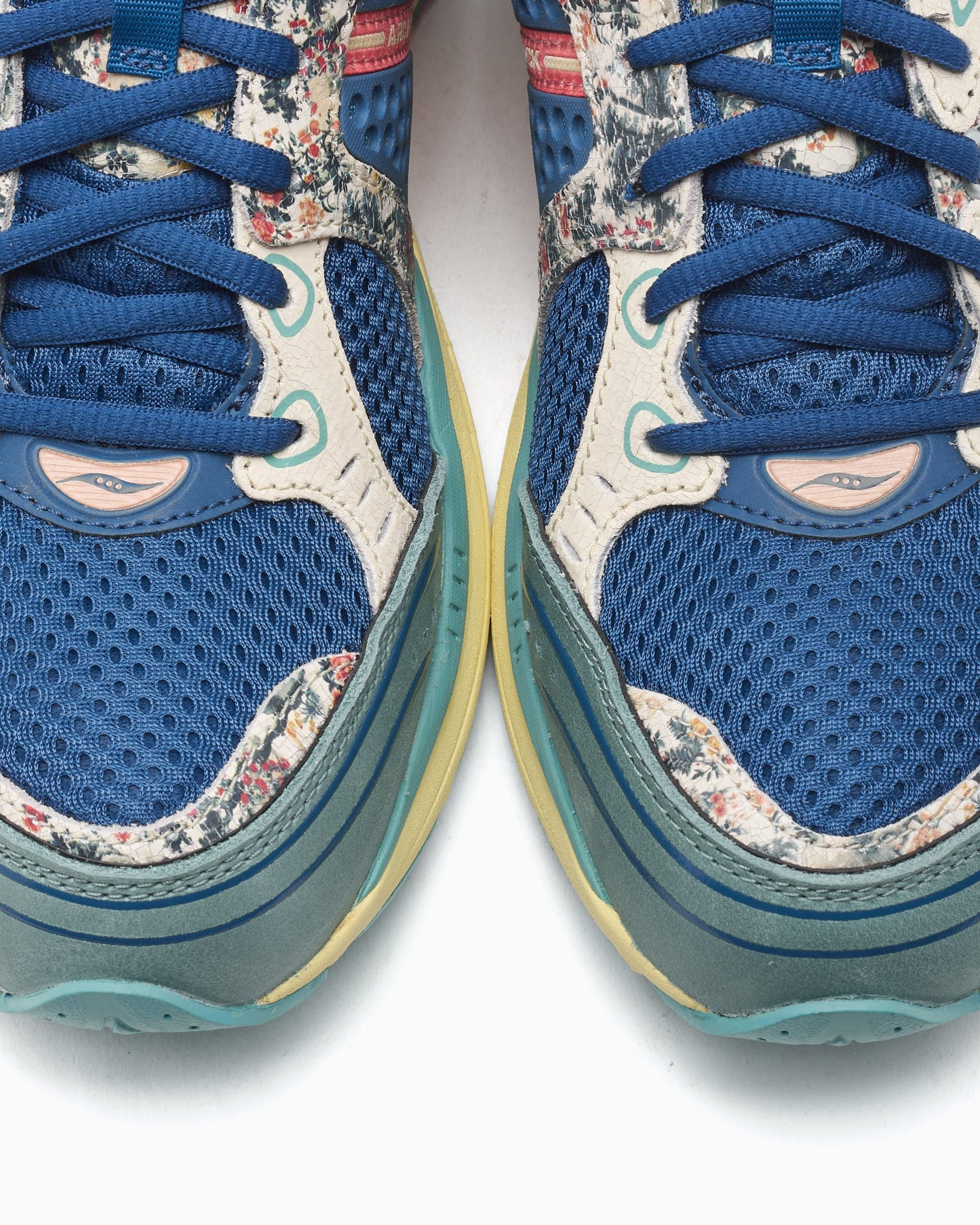 Saucony Progrid Triumph 4 "Kissaten"