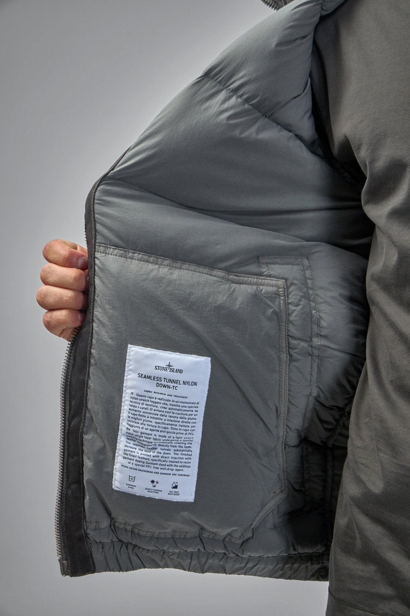 Crickle Reps Hooded Down Jacket