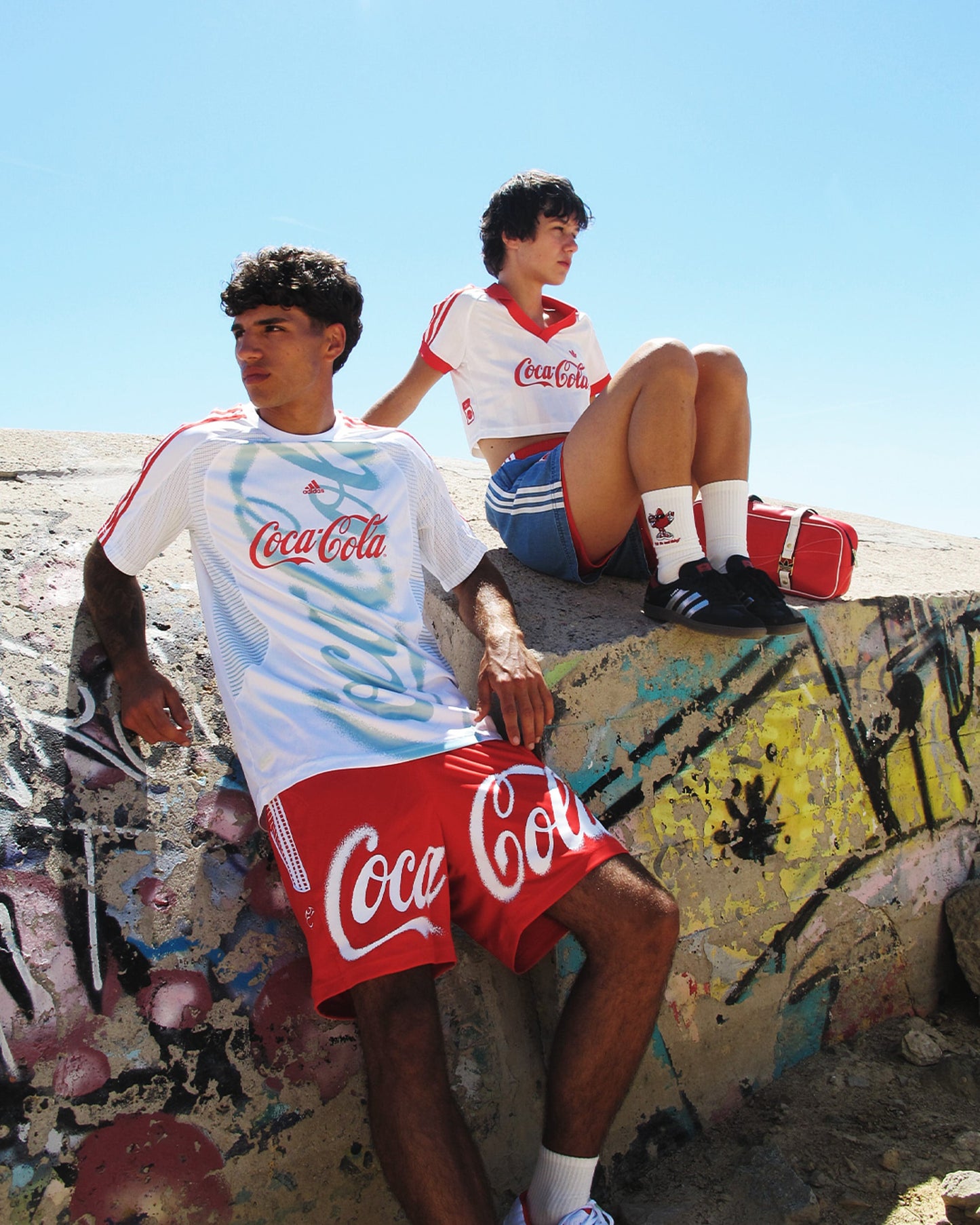 Camiseta con logo adidas Originals x Coca-Cola Teamgeist para hombre