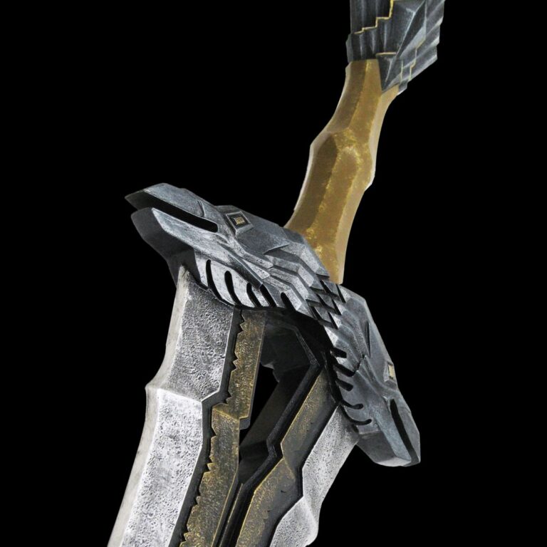 The Hobbit - United Cutlery Officially Licensed Regal Sword Thorin Oakenshield And Display (Resin)