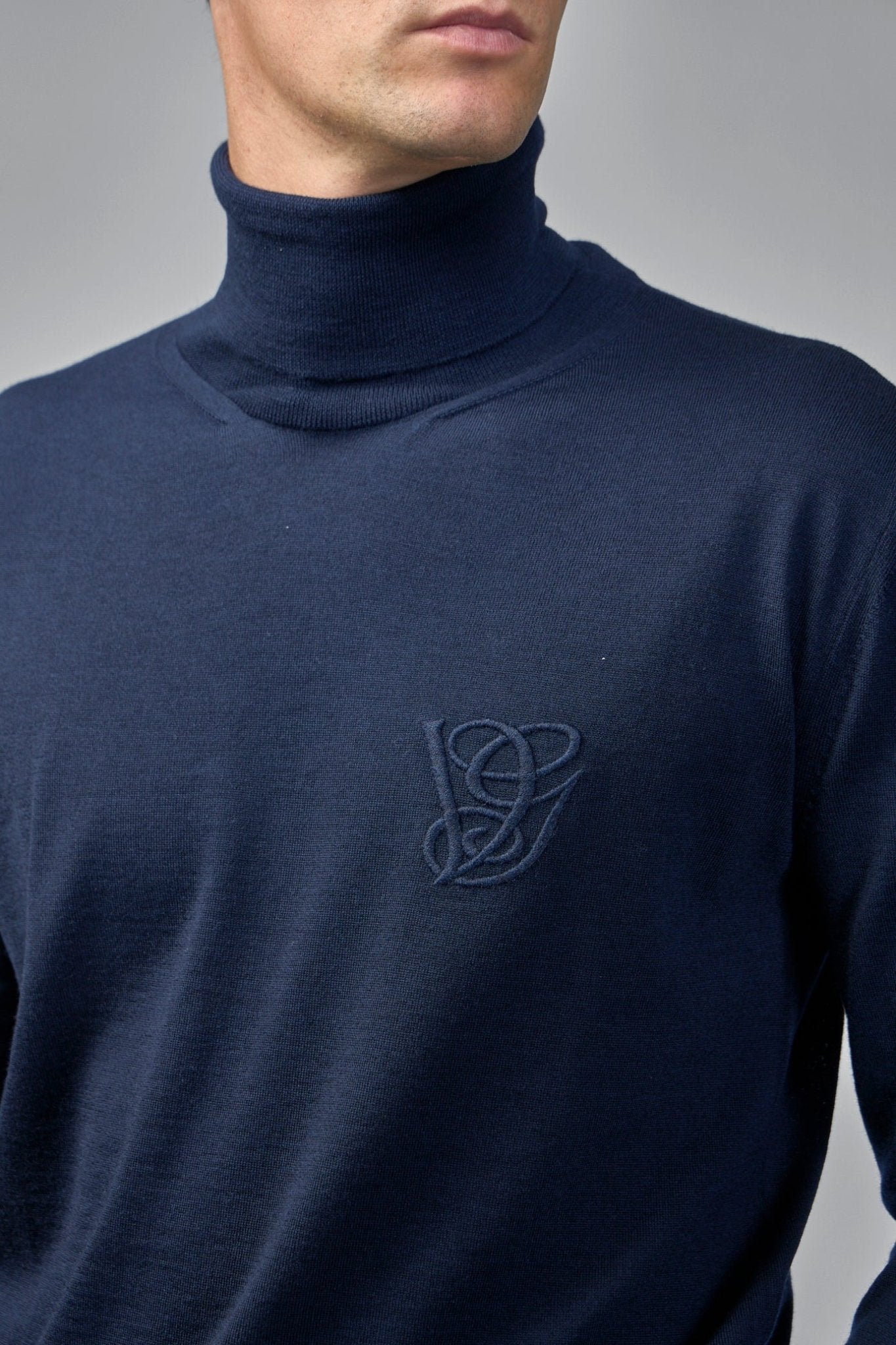 Turtleneck with VG Embroidery