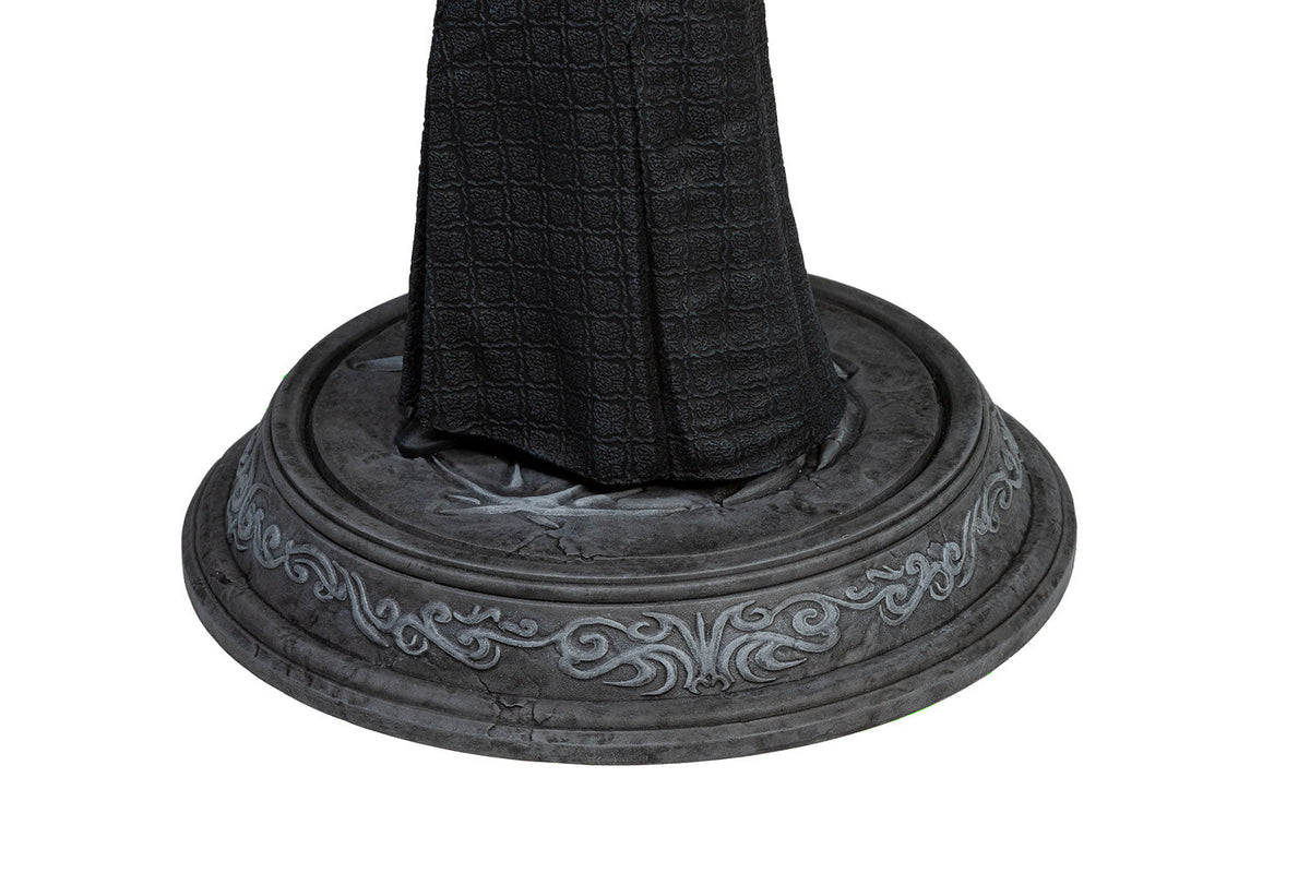 The Witcher – Yennefer PVC Statue | Dark Horse