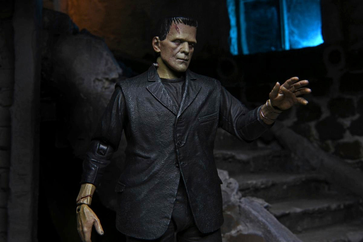 Universal Monsters – Ultimate Frankenstein's Monster (Colour) Action Figure