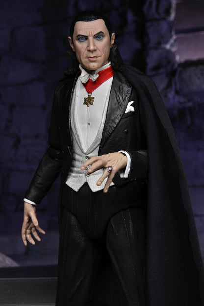 Dracula (Colour) – Universal Monsters Ultimate Dracula (Transylvania) Action Figure