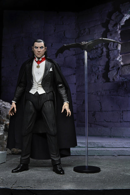 Dracula (Colour) – Universal Monsters Ultimate Dracula (Transylvania) Action Figure