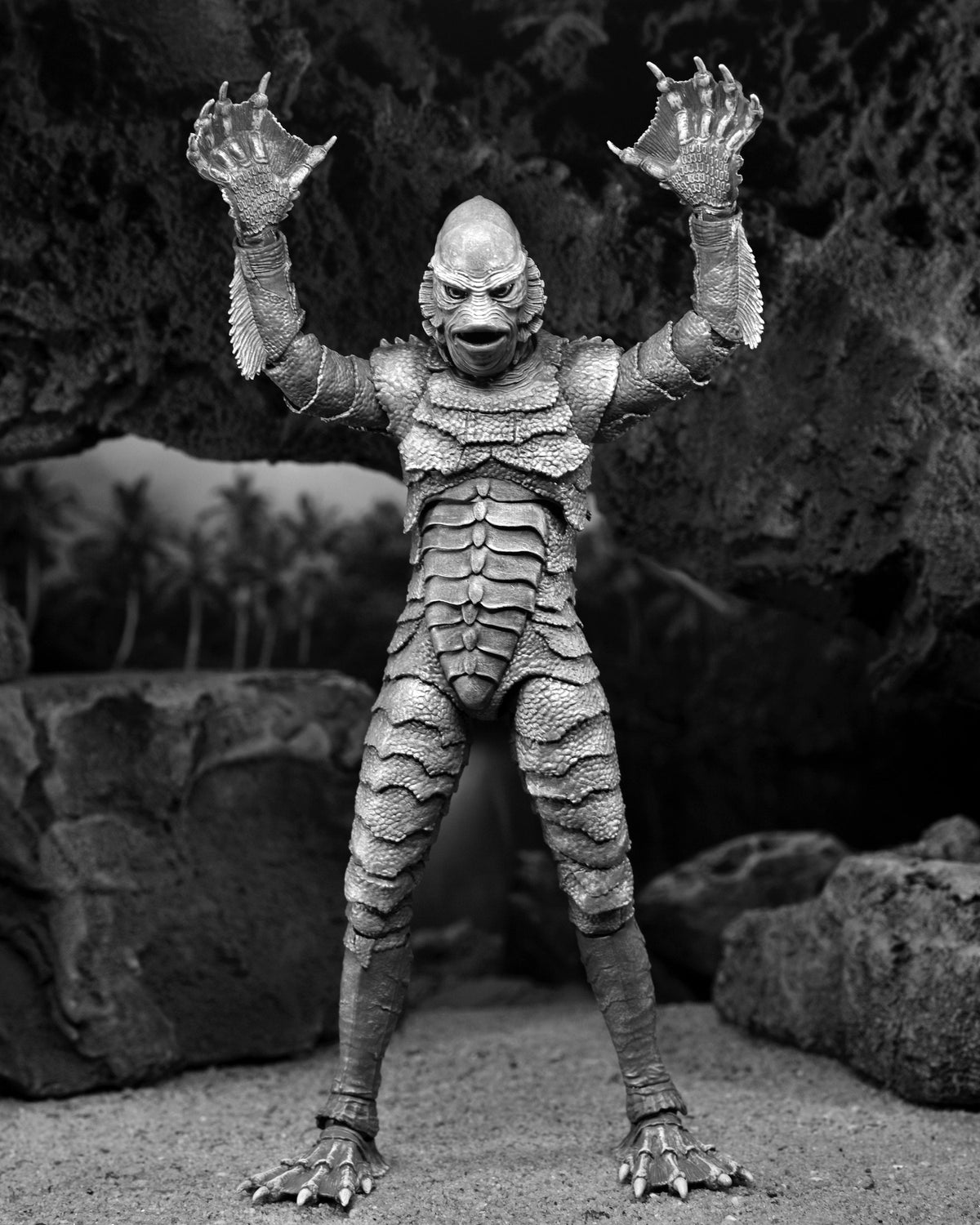 Universal Monsters – Ultimate Creature from the Black Lagoon (Black & White) Action Figure