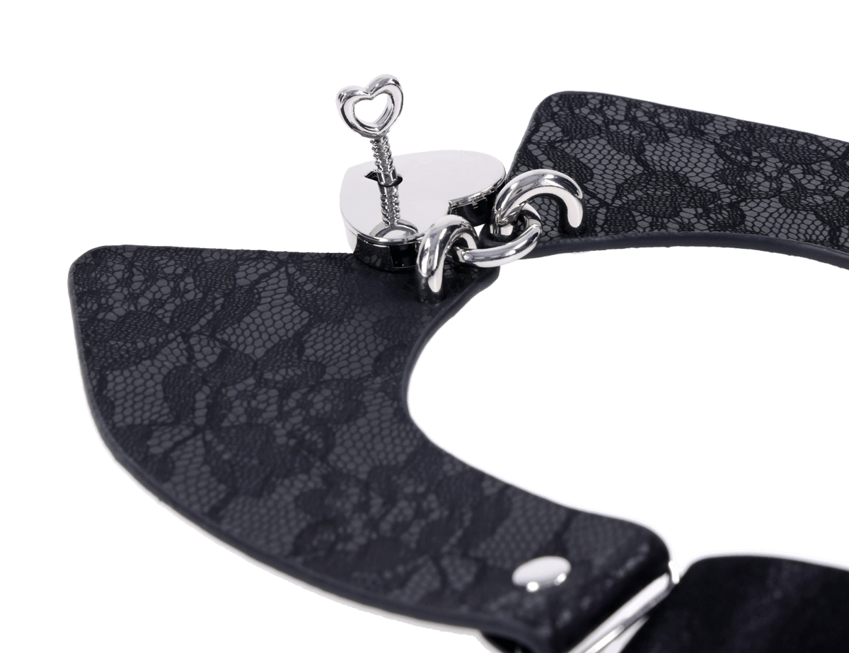 Heartbound Lace Day Collar