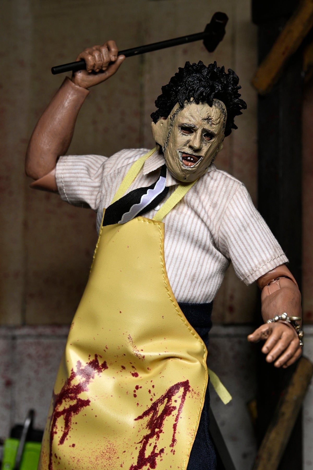 The Texas Chain Saw Massacre – Official Clothed Leatherface Action Figure