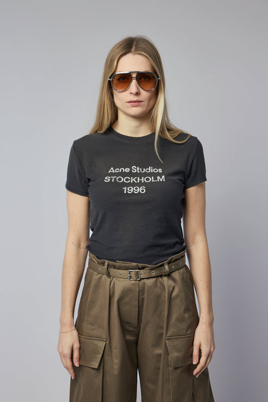 Fitted Logo T-shirt