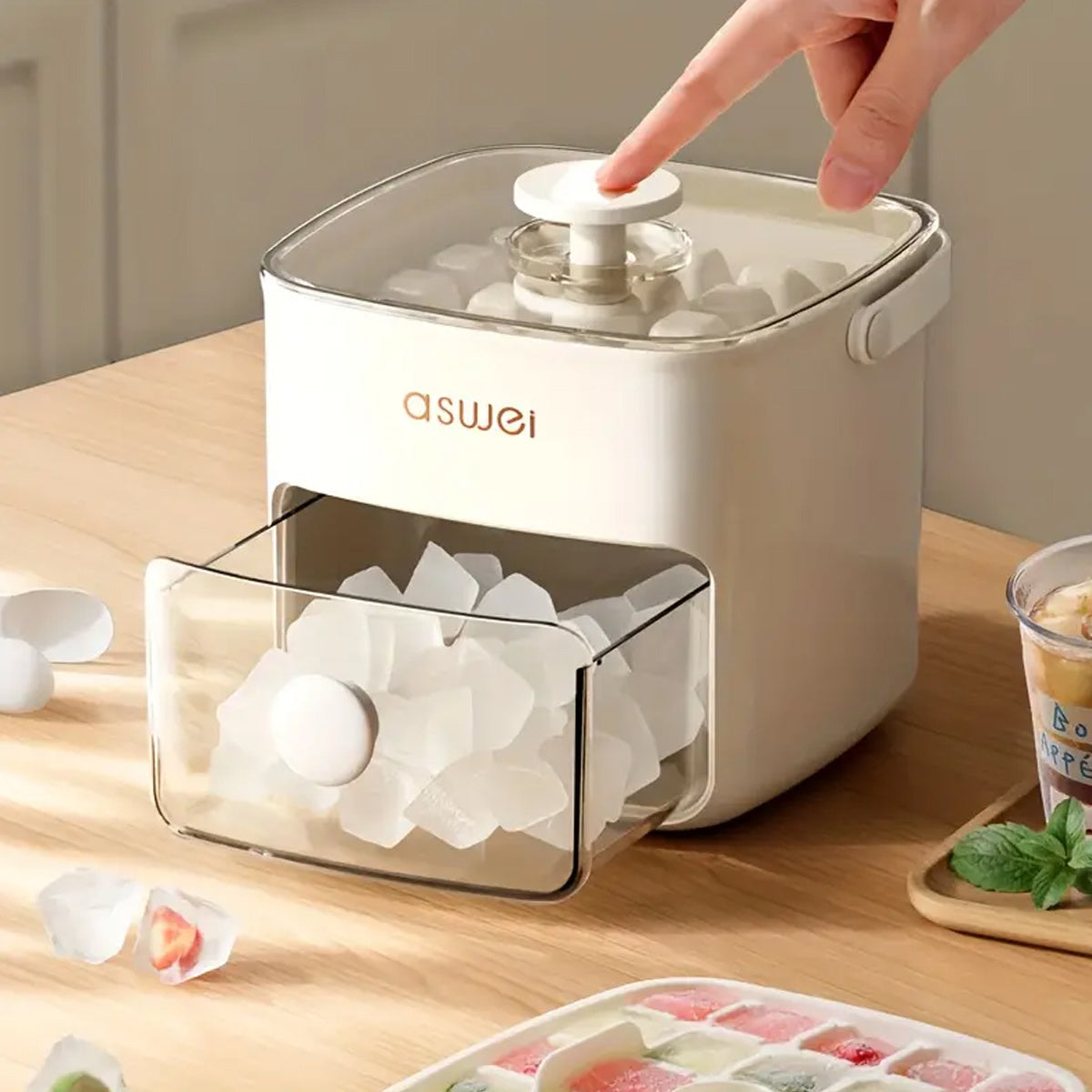 48-Ice Extra-Large Cube Maker with Easy Glide Tray