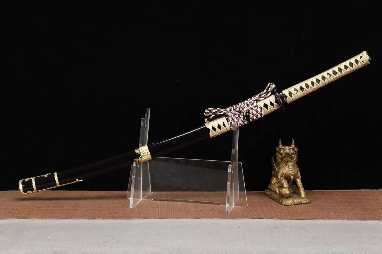 Mirror Half-Tachi