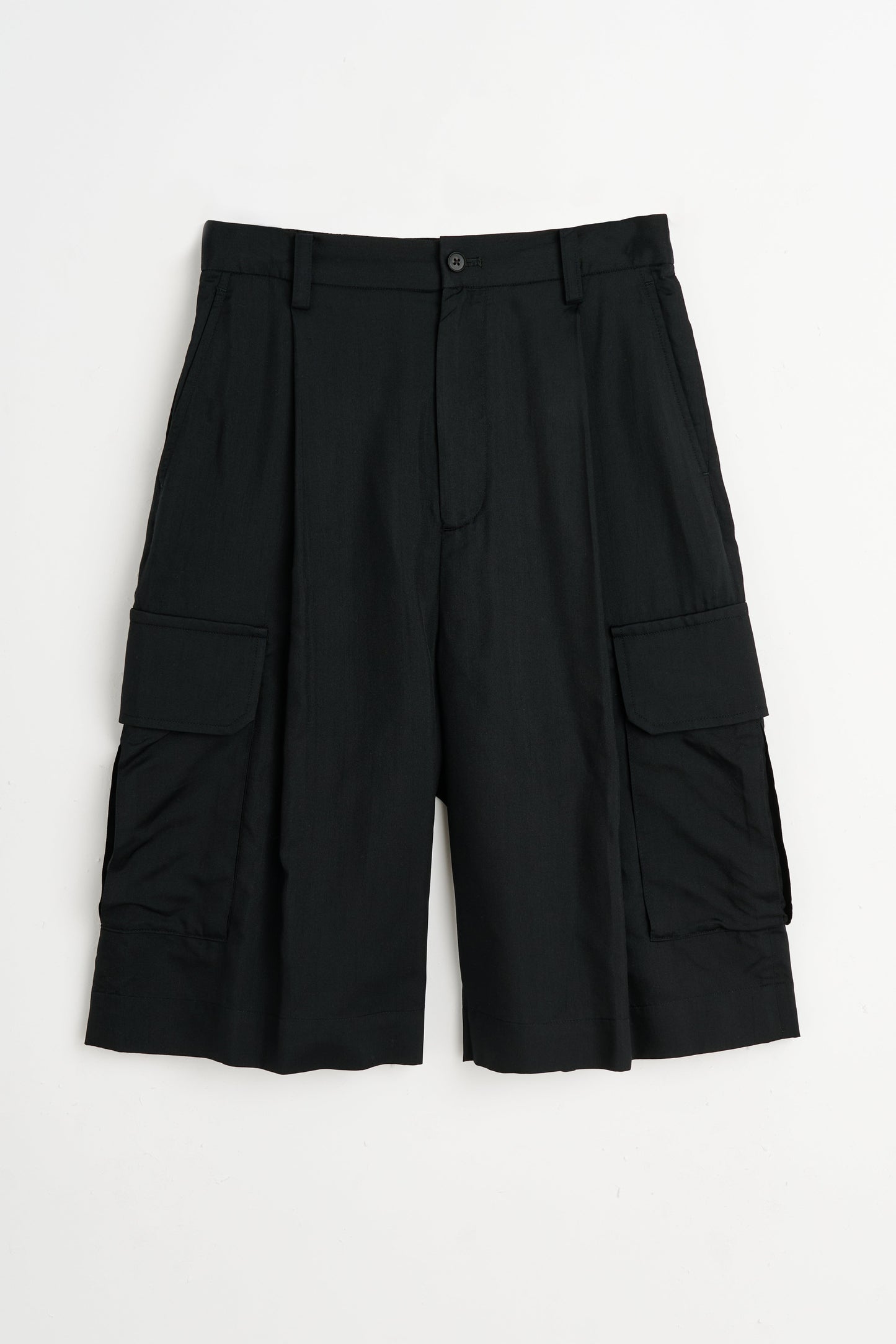 ssstein Silk Cupro Cargo Short Trousers Black
