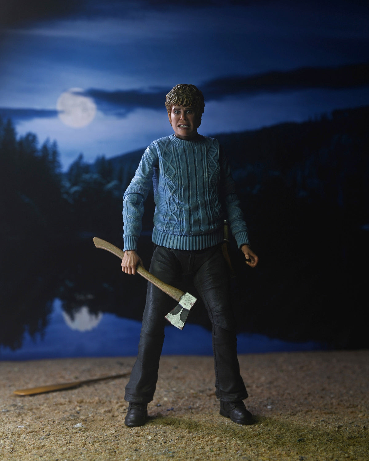 Friday the 13th – Ultimate Pamela Voorhees Action Figure