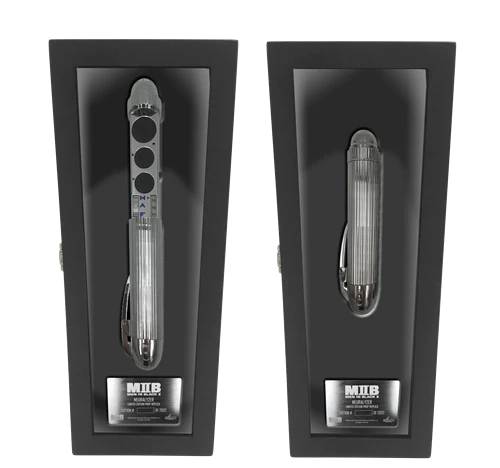 Factory Entertainment Men In Black II Neuralyzer™ Full-Scale Limited Edition Prop Replica